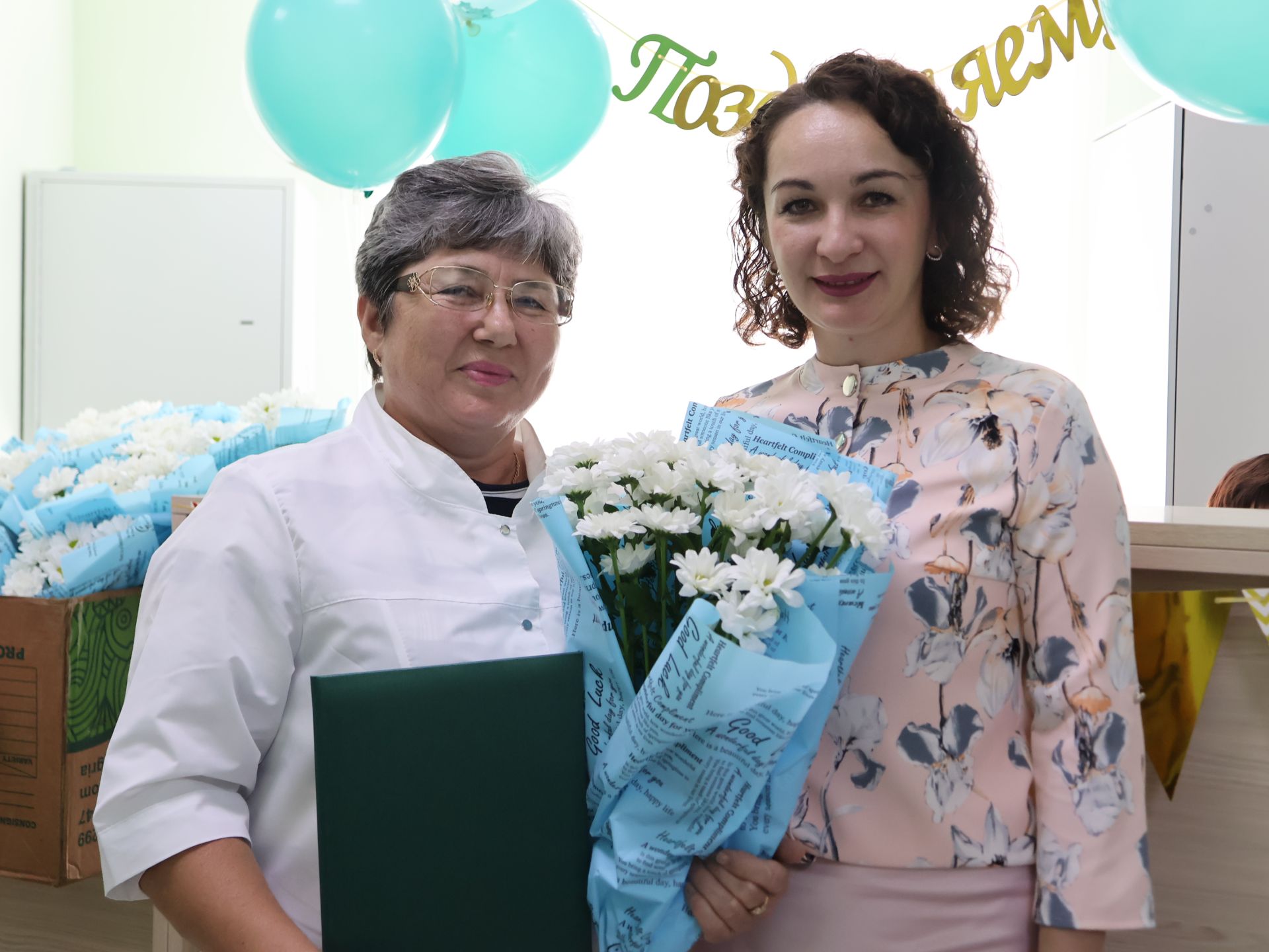 Бәйрәмегез белән: «Стоматолог» җәмгыятенең медицина хезмәткәрләрен Актаныш районы җитәкчелеге котлады