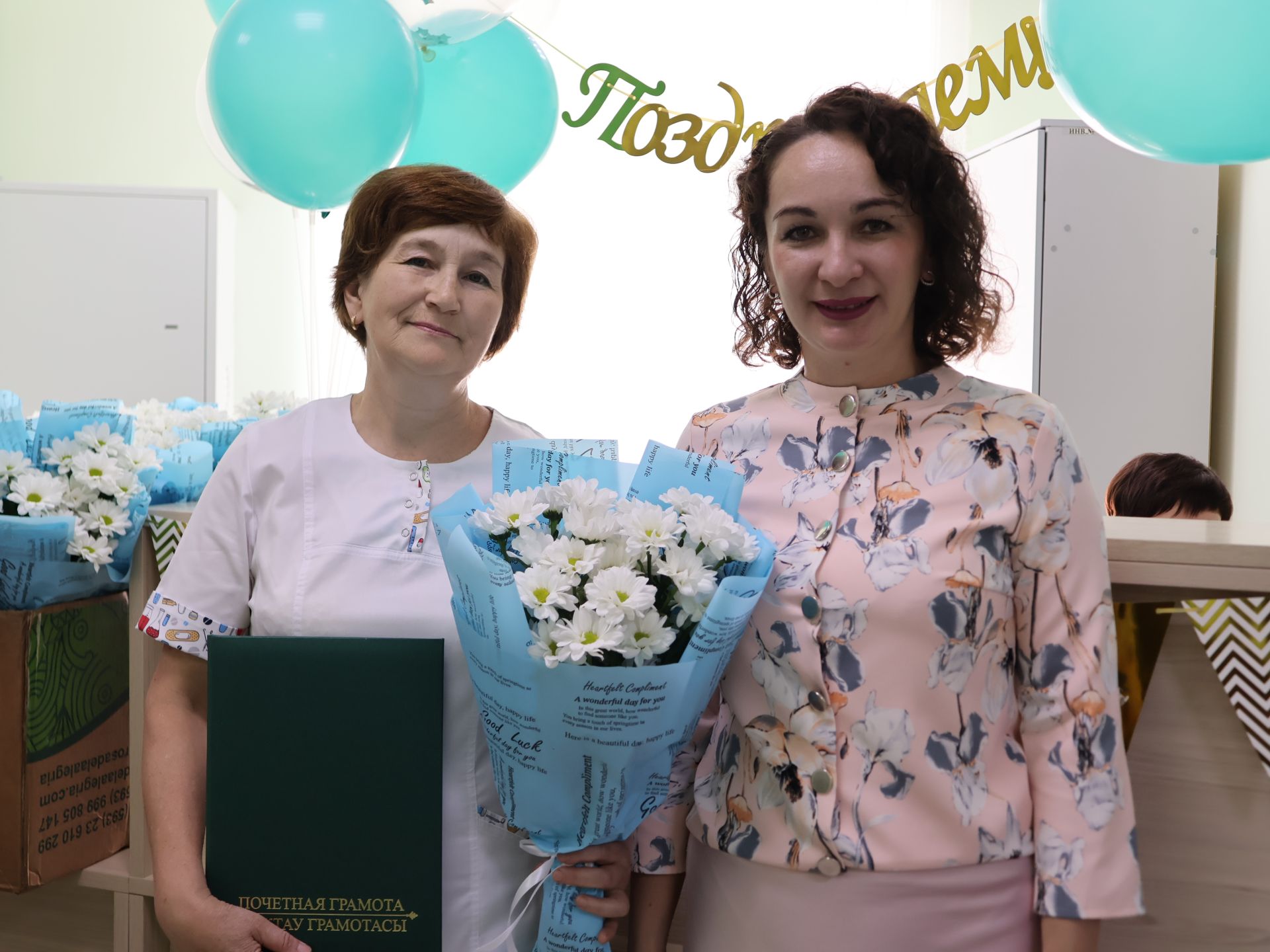 Бәйрәмегез белән: «Стоматолог» җәмгыятенең медицина хезмәткәрләрен Актаныш районы җитәкчелеге котлады