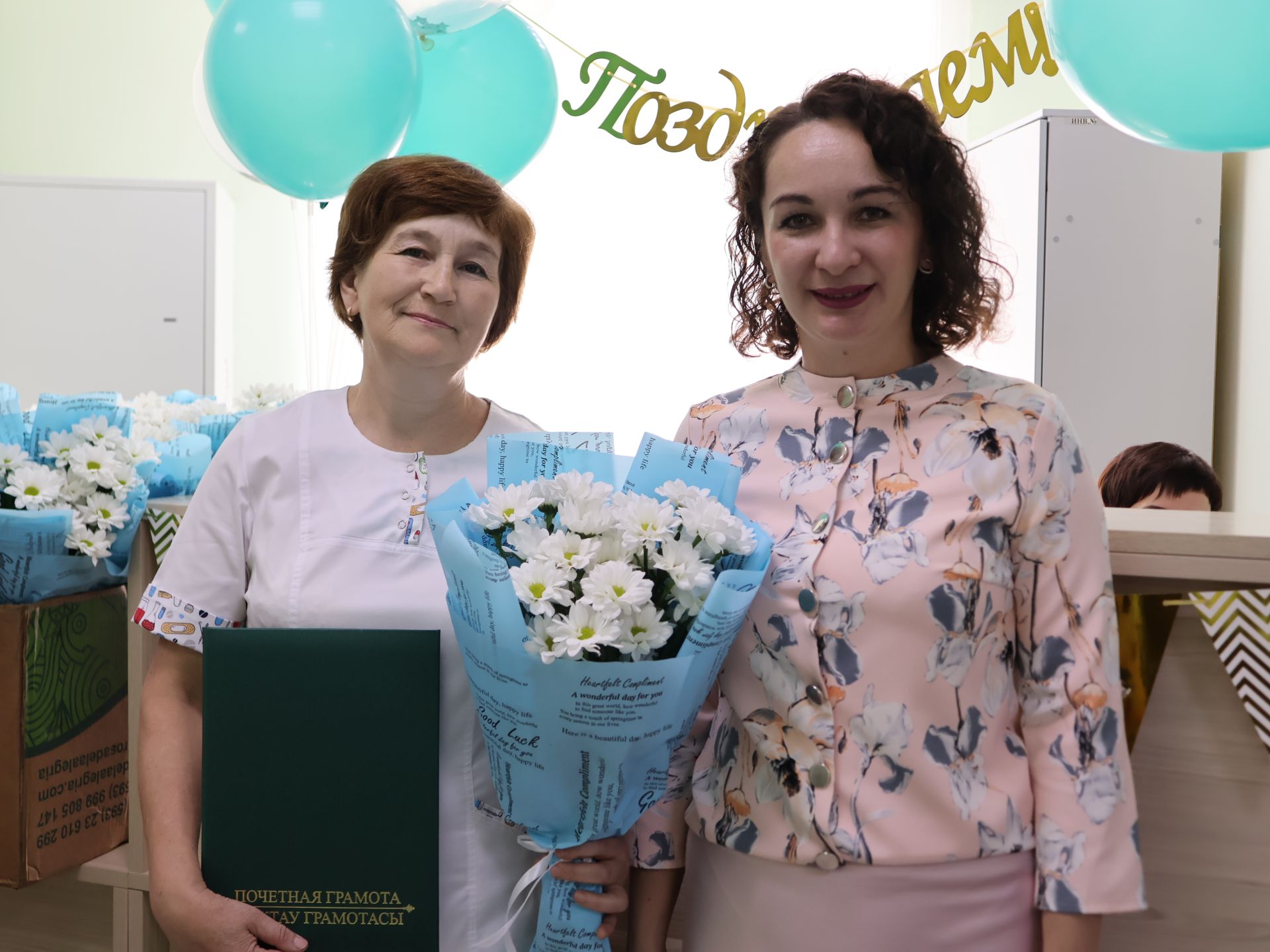 Бәйрәмегез белән: «Стоматолог» җәмгыятенең медицина хезмәткәрләрен Актаныш районы җитәкчелеге котлады