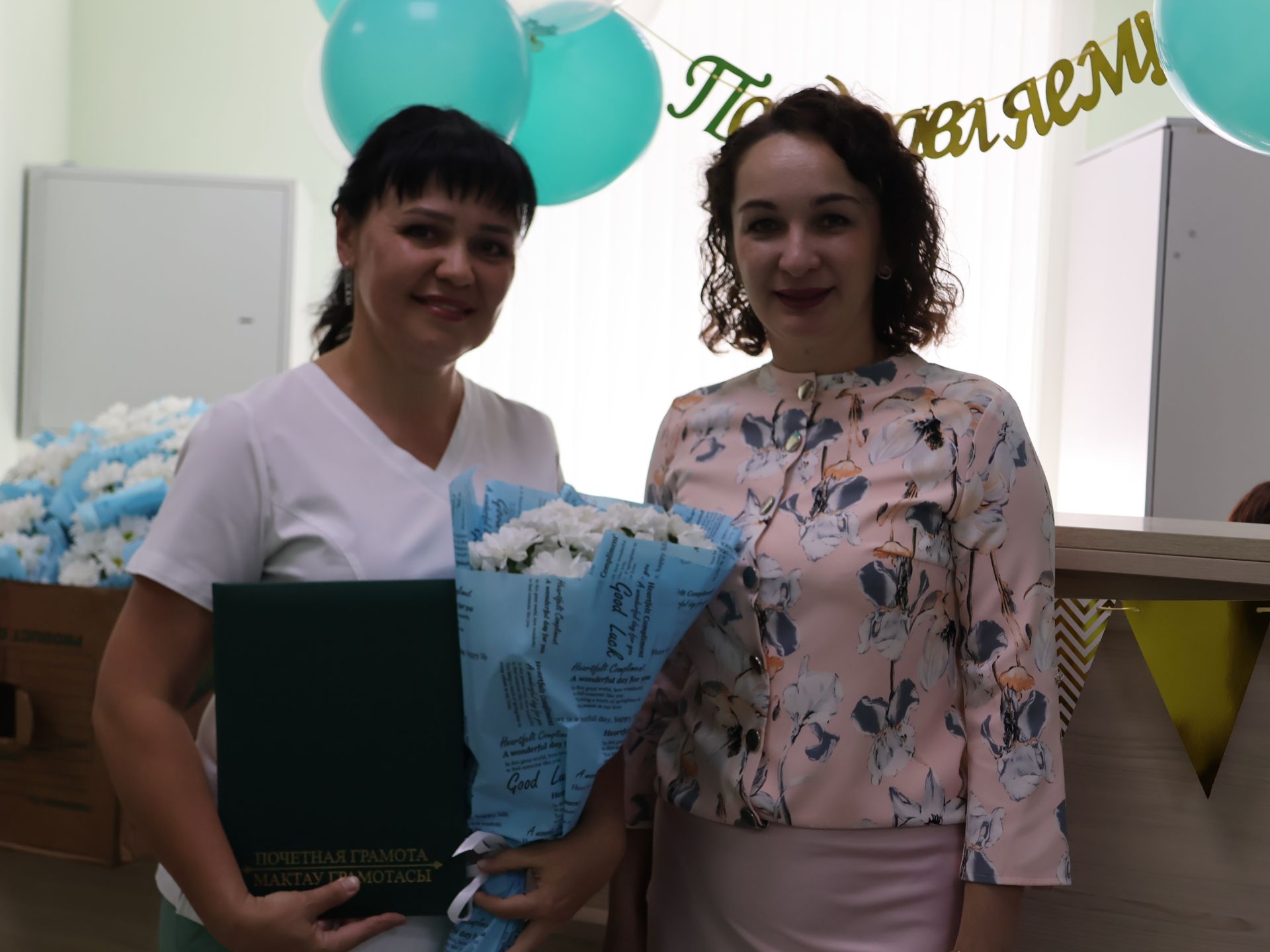 Бәйрәмегез белән: «Стоматолог» җәмгыятенең медицина хезмәткәрләрен Актаныш районы җитәкчелеге котлады