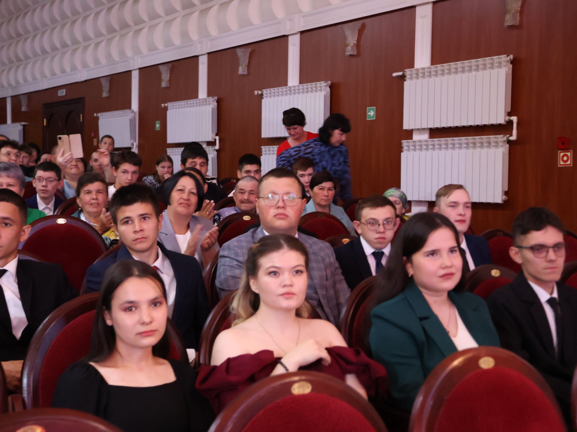 Актаныш технология техникумында тантаналы чыгарылыш: 76 студентыбыз диплом алды