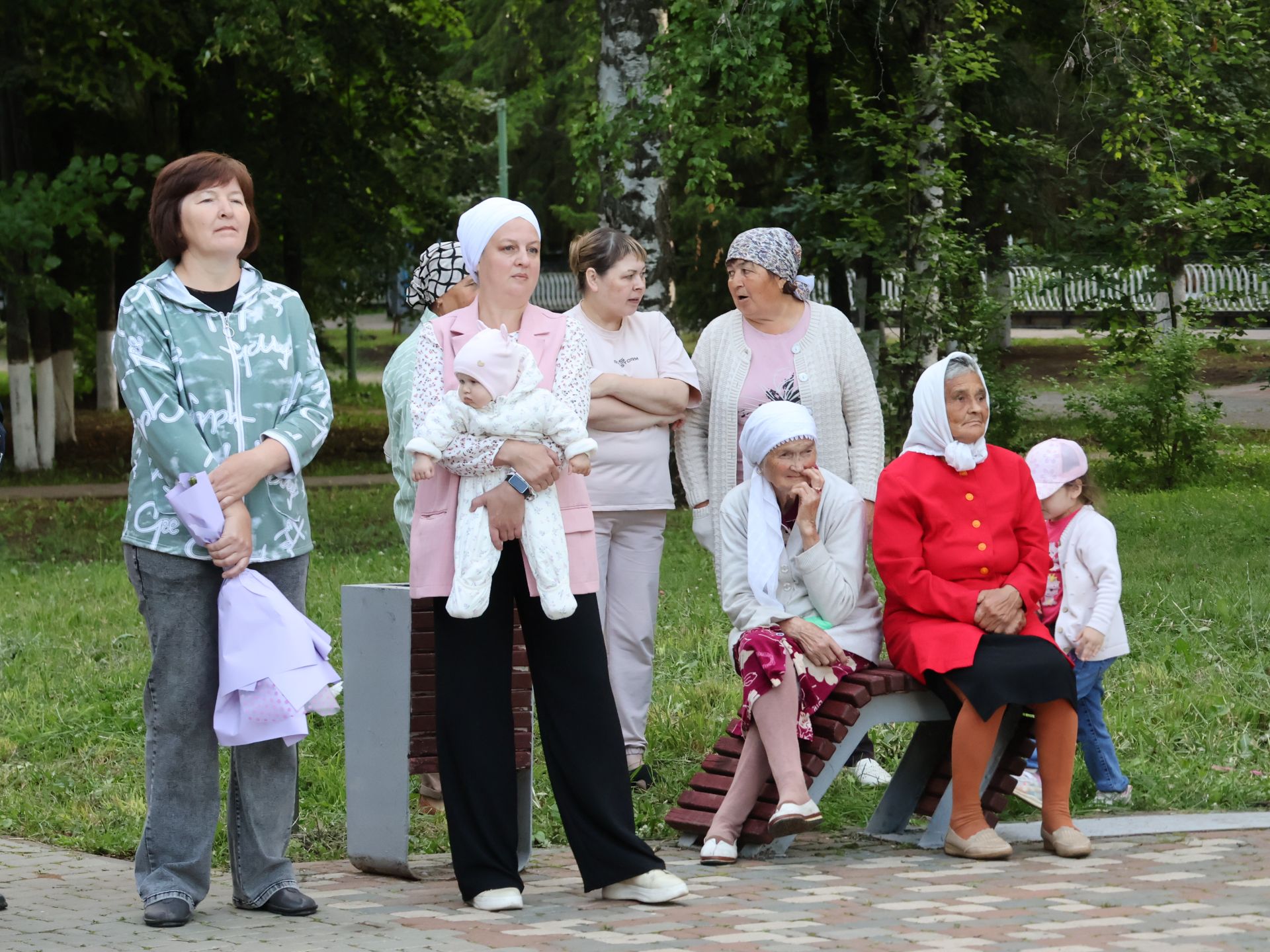 «Пар балдак»та мәңгелек мәхәббәт: Актаныш Бриллиант, Зөбәрҗәт һәм Алтын туй юбилярларын котлады
