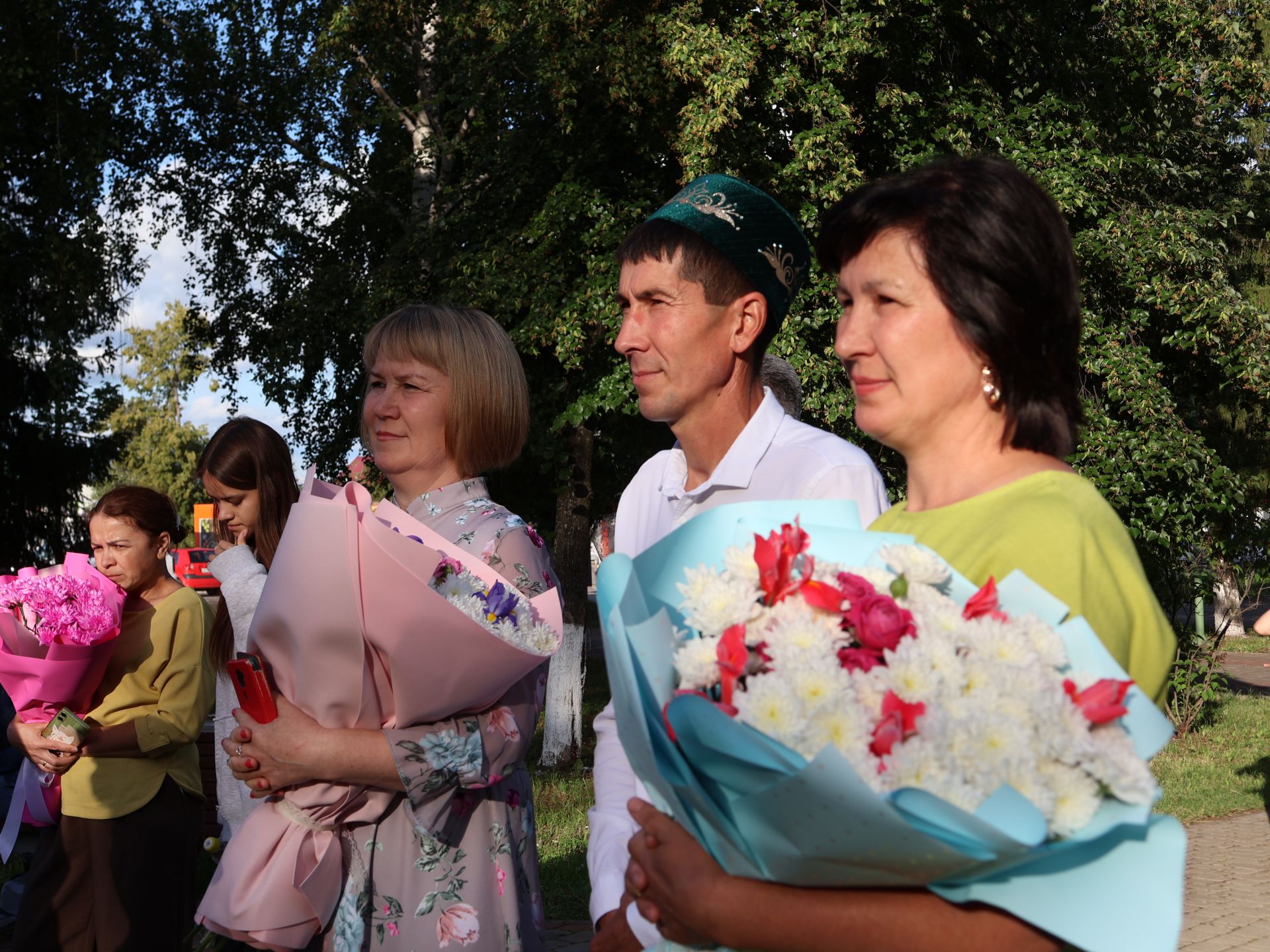 «Пар балдак»та мәңгелек мәхәббәт: Актаныш Бриллиант, Зөбәрҗәт һәм Алтын туй юбилярларын котлады