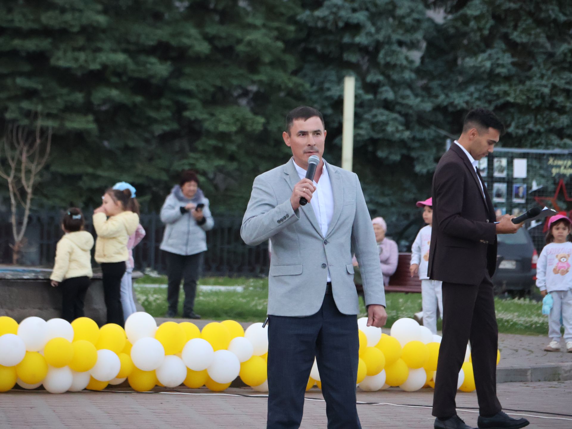 Гаилә, мәхәббәт һәм тугрылык көненә багышланган концерттан безнең репортаж