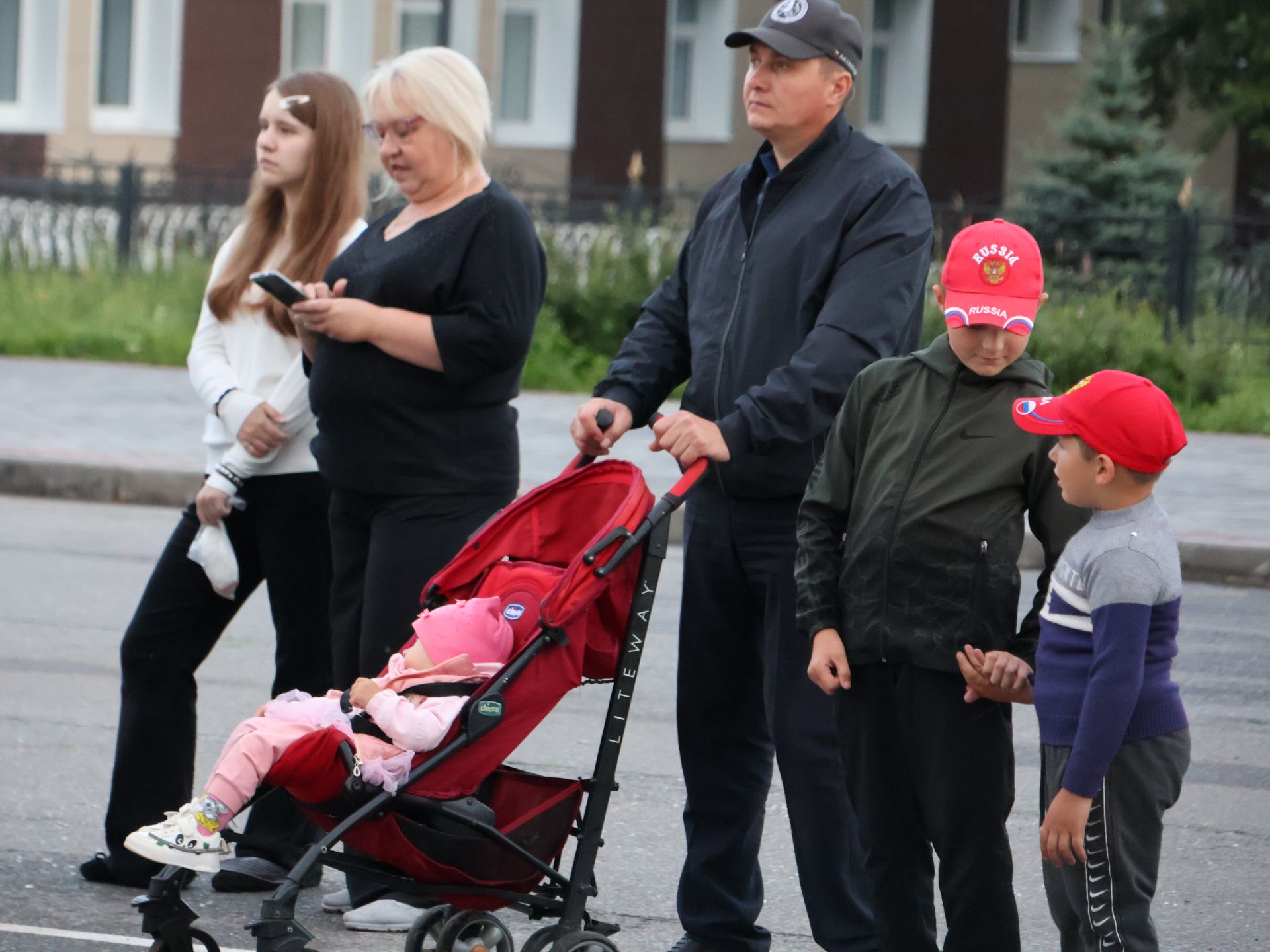 Гаилә, мәхәббәт һәм тугрылык көненә багышланган концерттан безнең репортаж