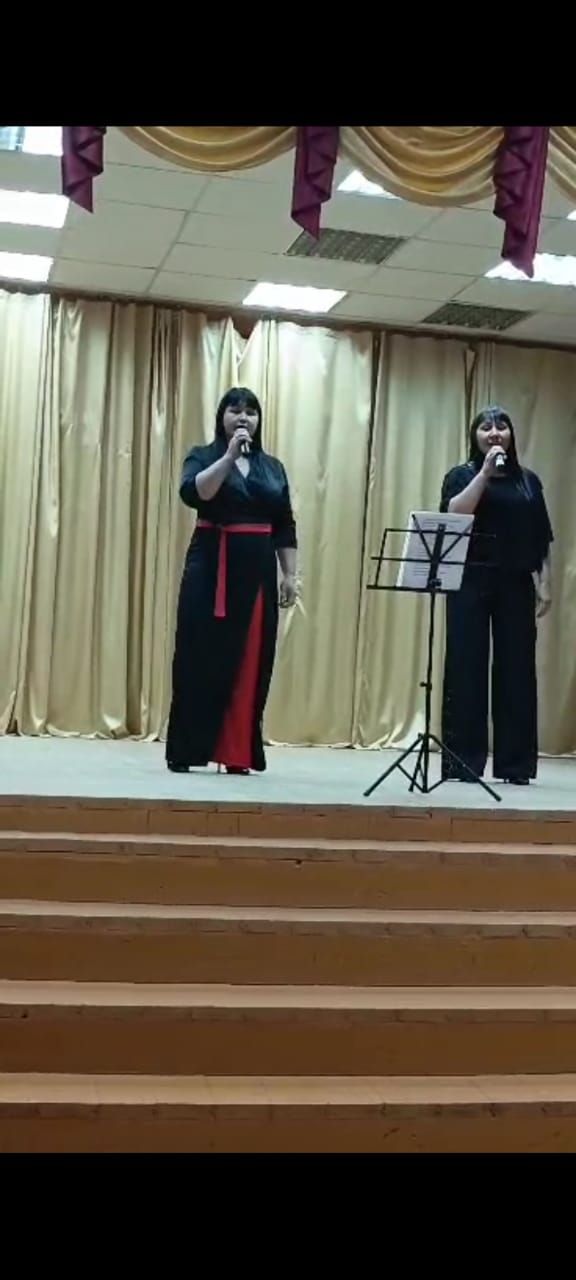 Чат авылында «Без бергә» хәйрия фонды артистлары  23 300 сум акча җыйган