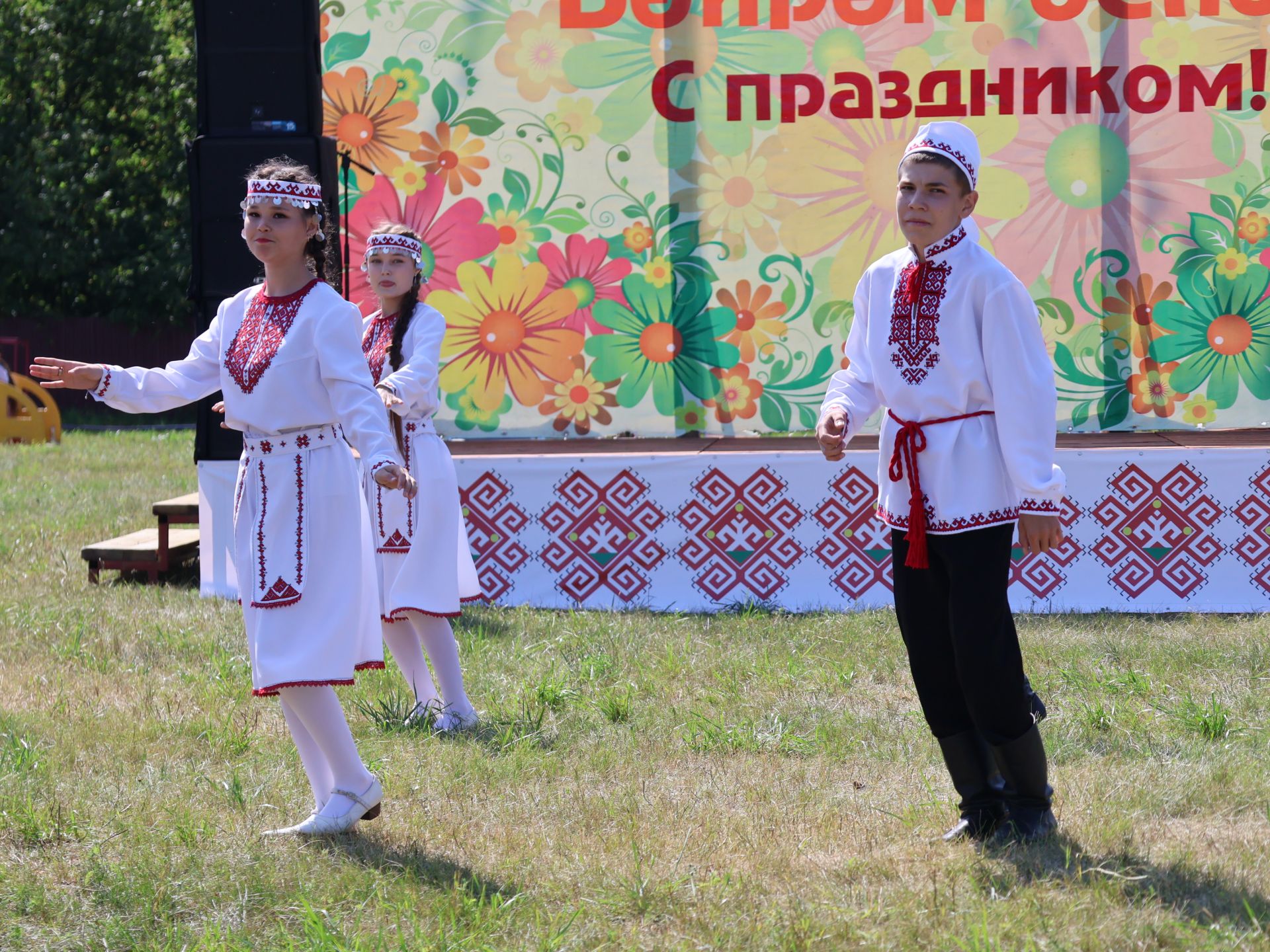 Батырлар авылы Мари Суыксуында иң-иңнәрне олыладылар