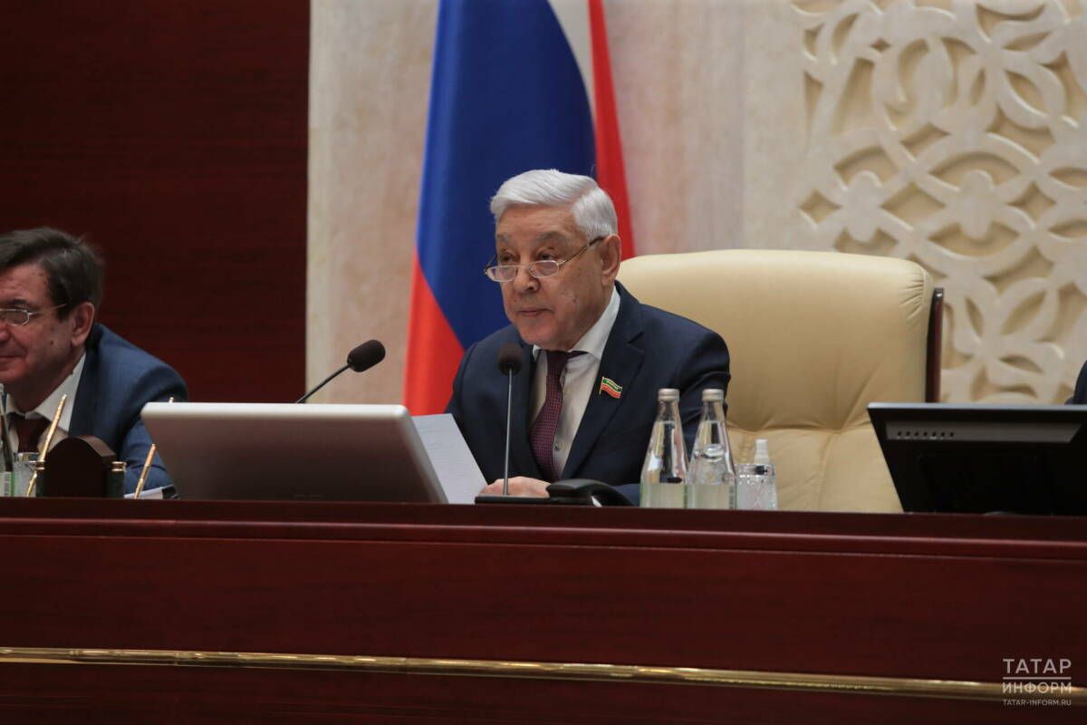 Татарстан Республикасы Дәүләт Советы Рәисе Ф.Х. Мөхәммәтшинның Россия Федерациясе Дәүләт флагы көне уңаеннан котлавы