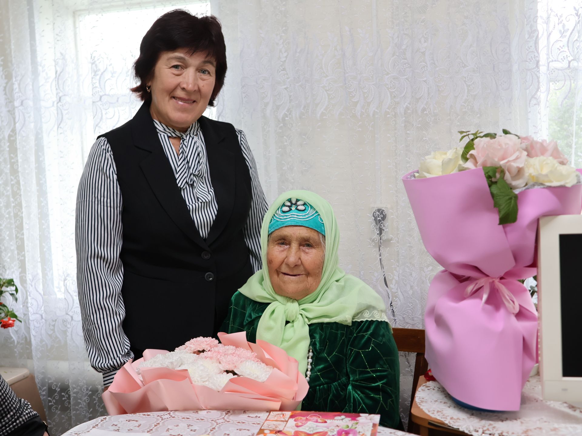 Иске Солтанголда яшәүче Флүрә Сәрвәровага 95 яшь:  Бәхете олыгайган көненә калган икән!
