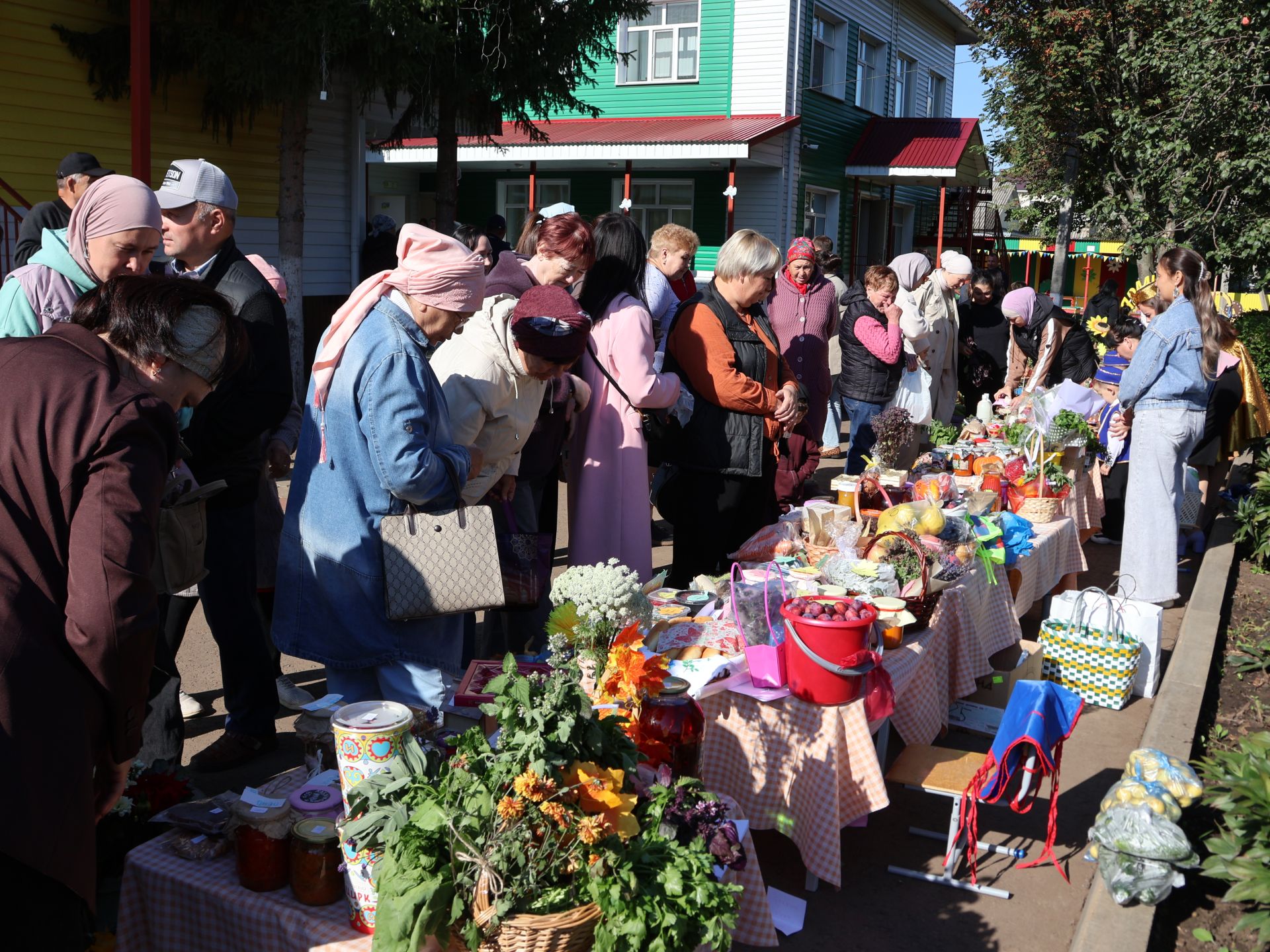 «Каенкай»да юмарт көз бәйрәме: быелгы уңыш һәм финанс белеме ярминкәсе узды