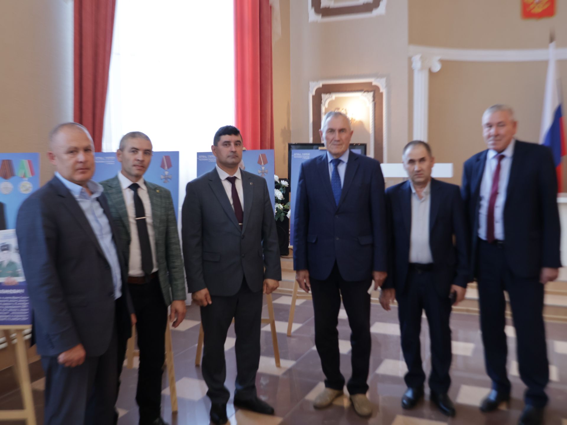 Махсус хәрби операция батырларының әтиләре «Герой әтисе» күргәзмәсенә багышланган тантанада чыгыш ясады