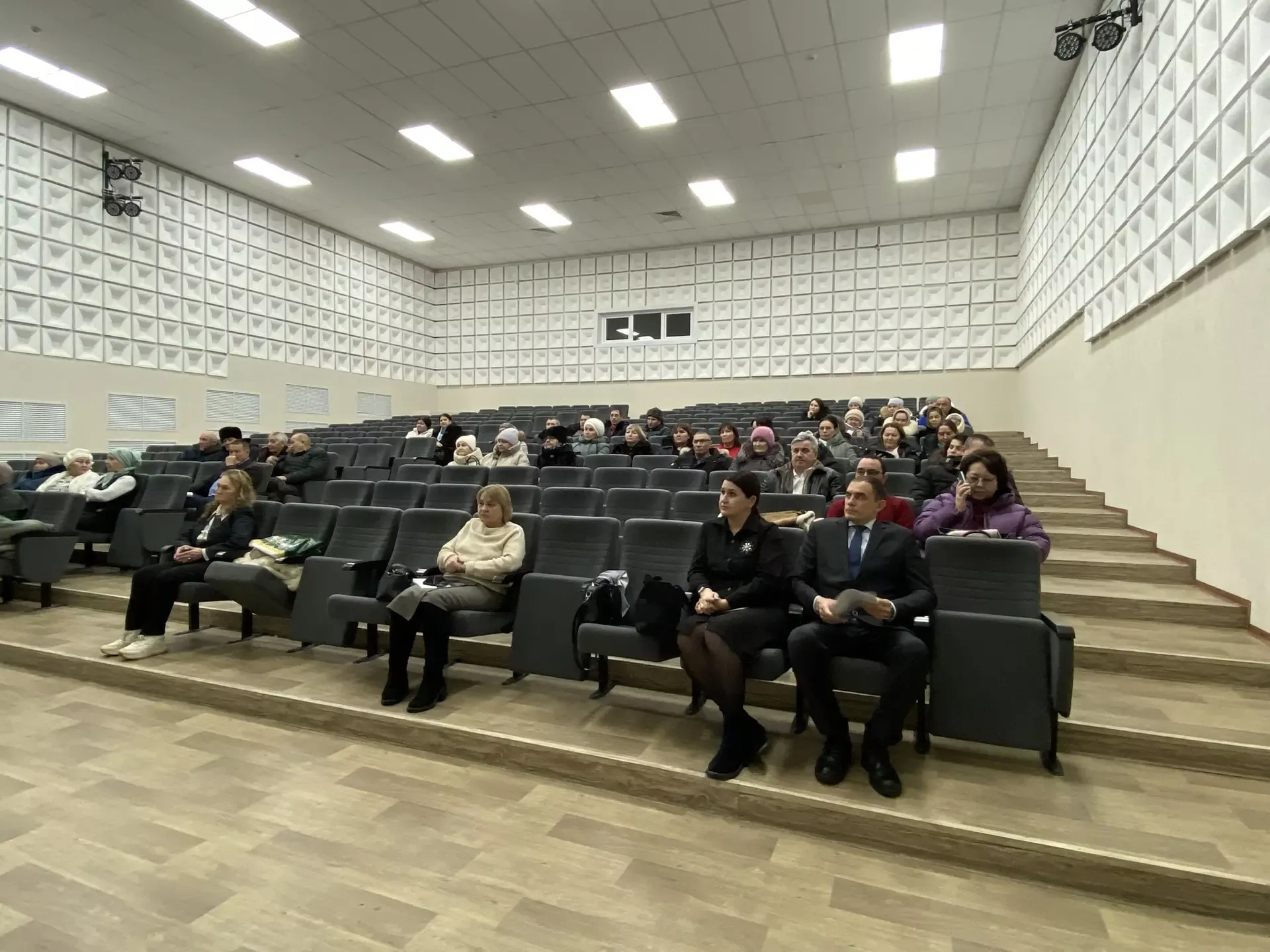 Яңа Әлем авыл җирлегендә хисап җыены узды