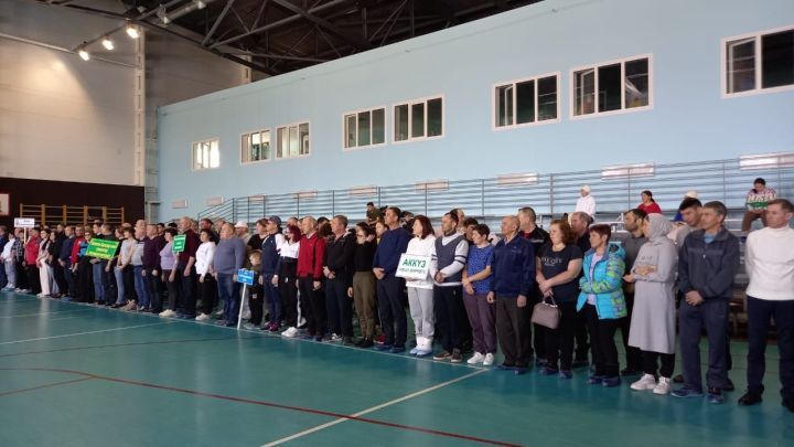 Район хезмәтчәннәренең Кышкы спартакиадасында җиңүче команданы 60 мең сумлык акчалата бүләк көтә!