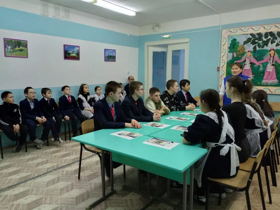 Актаныш районы Юл хәрәкәте Дәүләт автоинспекциясе җитәкчелеге Аккүз мәктәбе укучылары һәм аларның ата-аналары белән очрашты