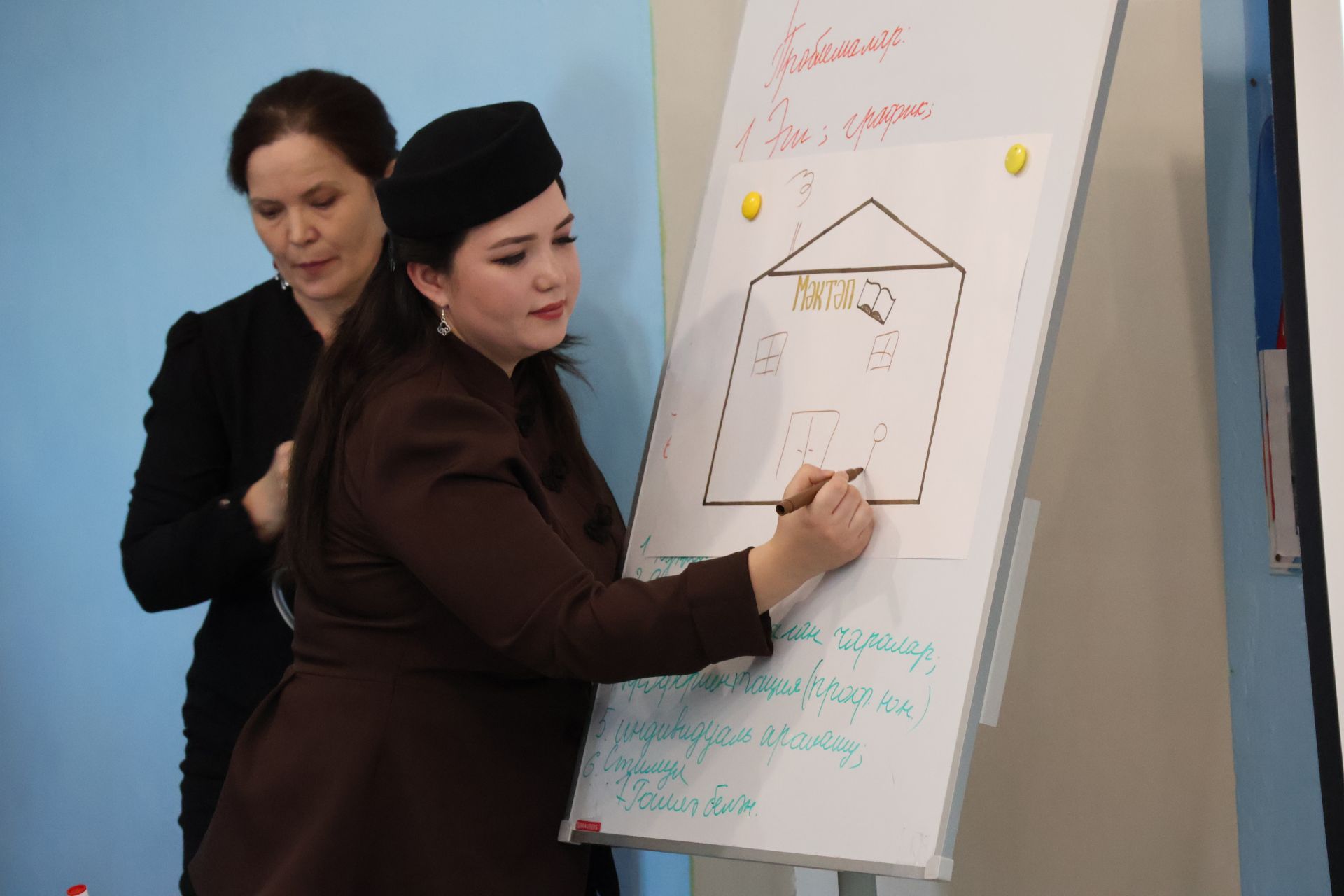 Югары Яхшый мәктәбендә әтиләр советы семинары узды