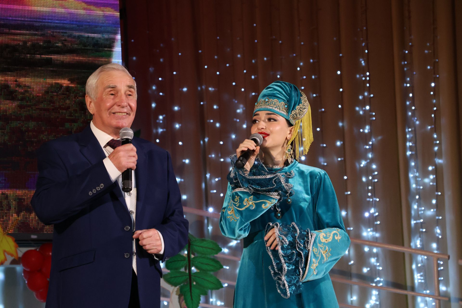 «Агыйдел» ансамбленә — 60 ел