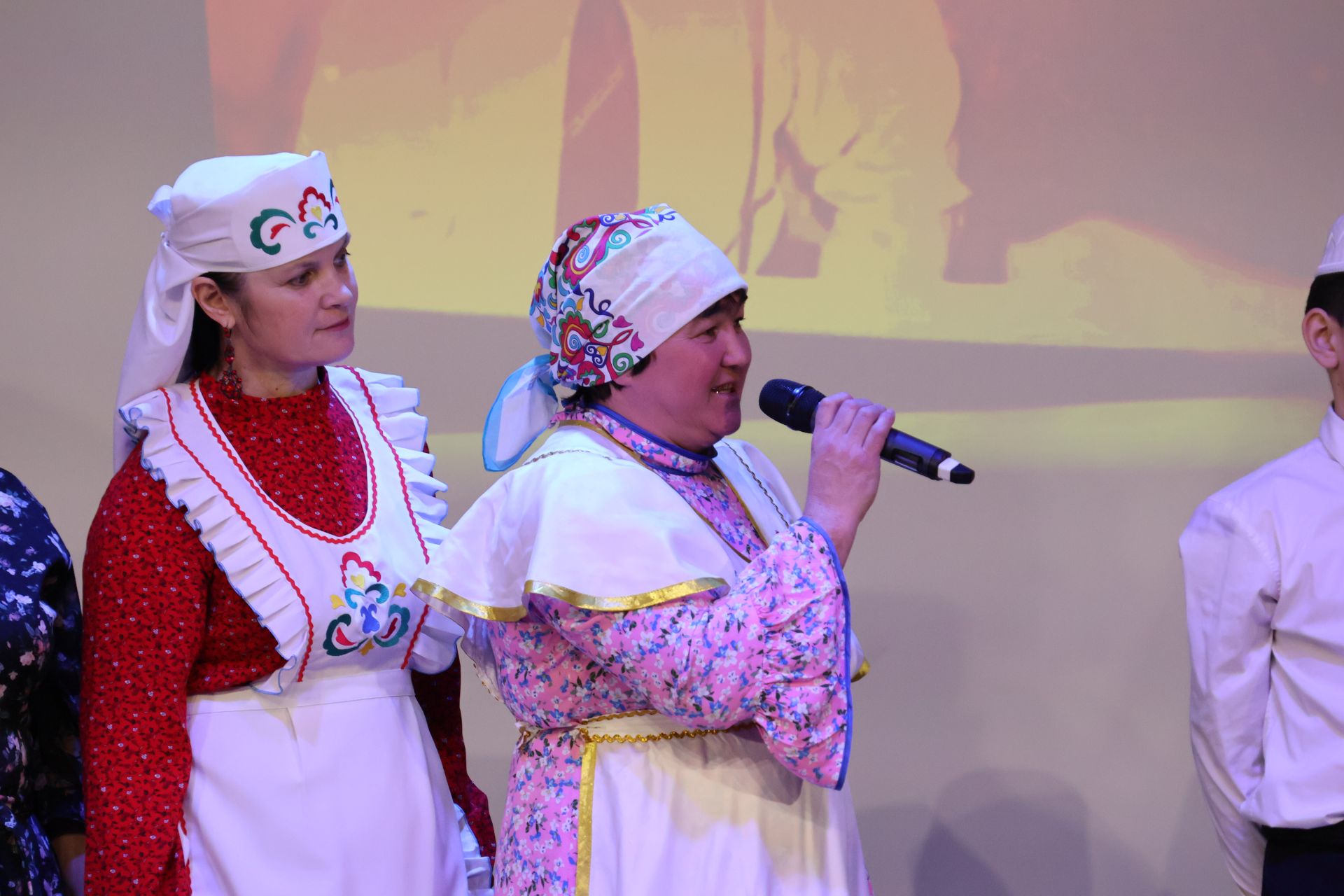 «Эхо веков в истории семьи — Тарихта без эзлебез» шәҗәрә бәйрәменнән безнең фотолар