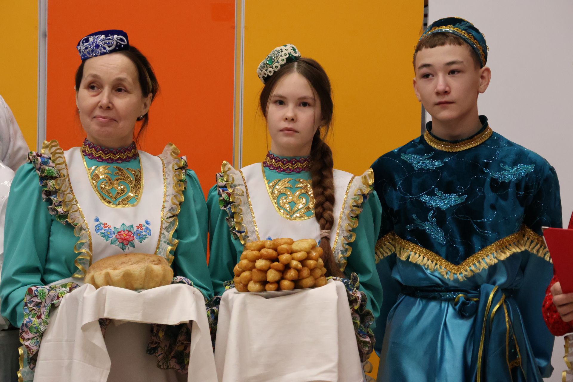 «Эхо веков в истории семьи — Тарихта без эзлебез» шәҗәрә бәйрәменнән безнең фотолар