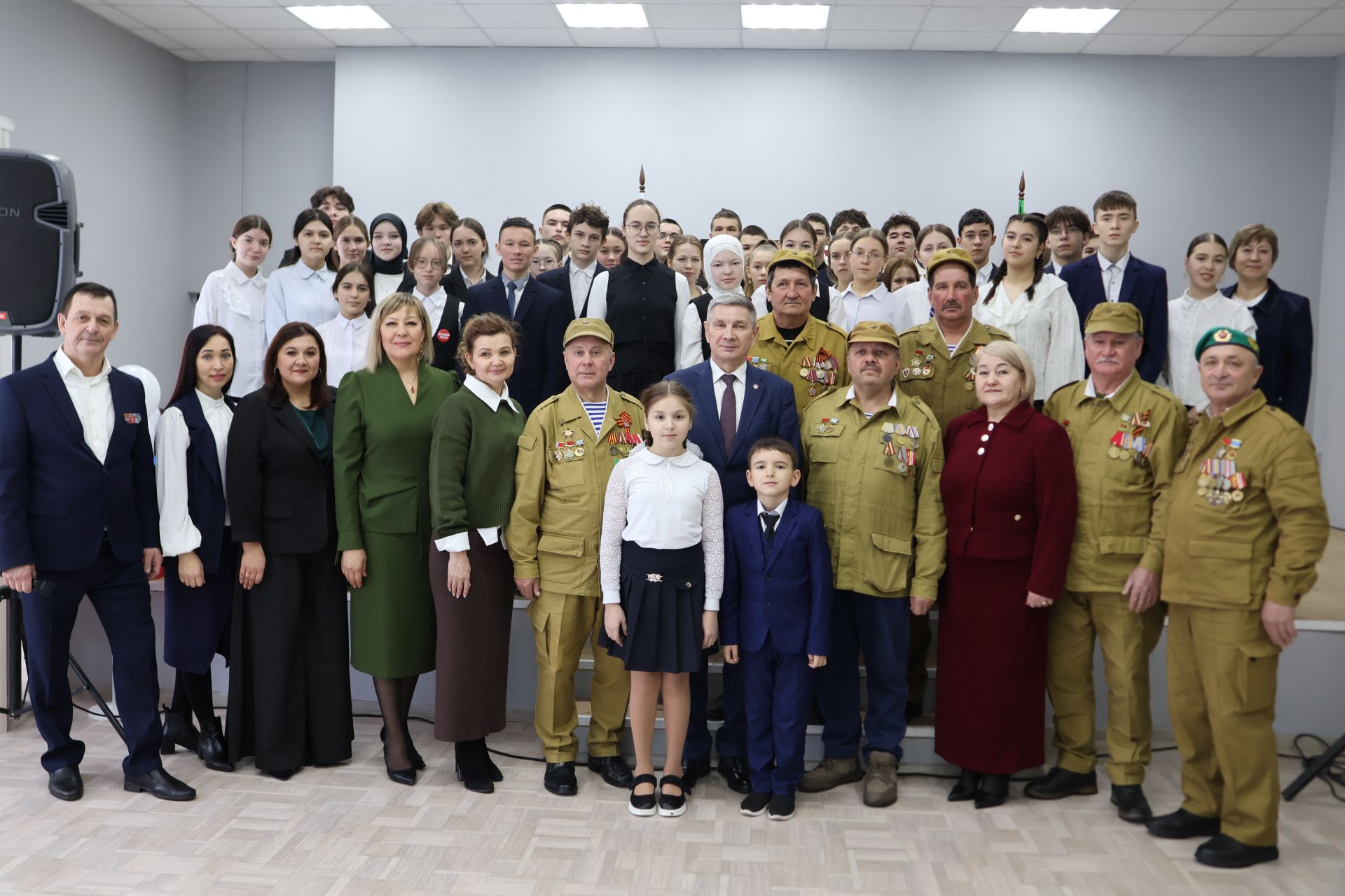 Фоторепортаж: Актанышның 2 нче мәктәбендә Әфганстаннан Совет гаскәрләрен чыгару көненә багышланган патриотик чара