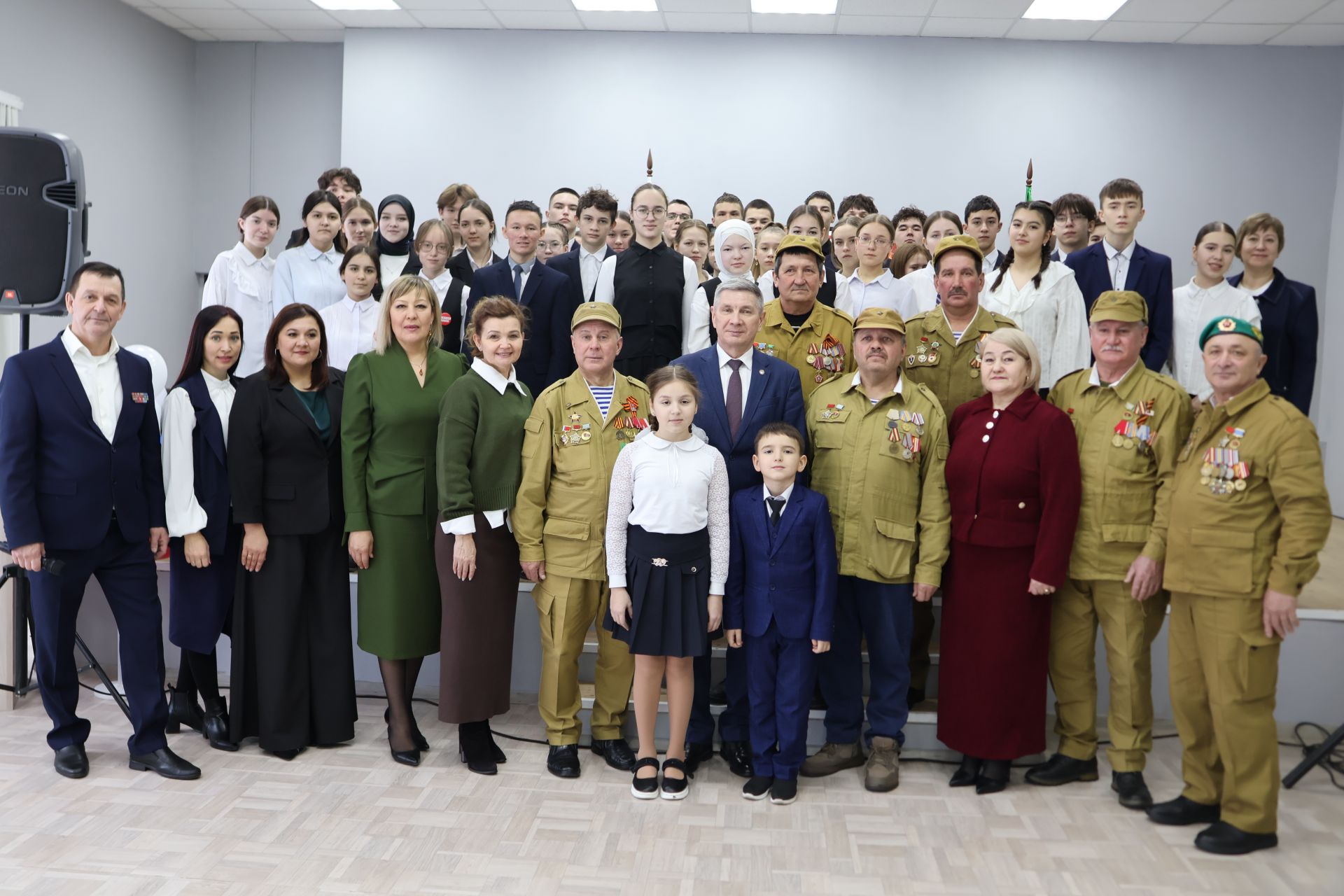 Фоторепортаж: Актанышның 2 нче мәктәбендә Әфганстаннан Совет гаскәрләрен чыгару көненә багышланган патриотик чара