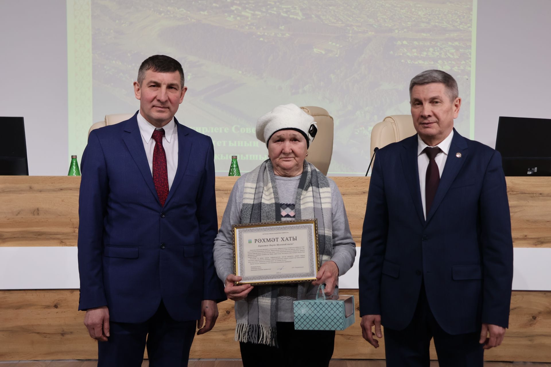 Актаныш районында «Яшьлек» яшьләр үзәгендә гражданнар җыены узды