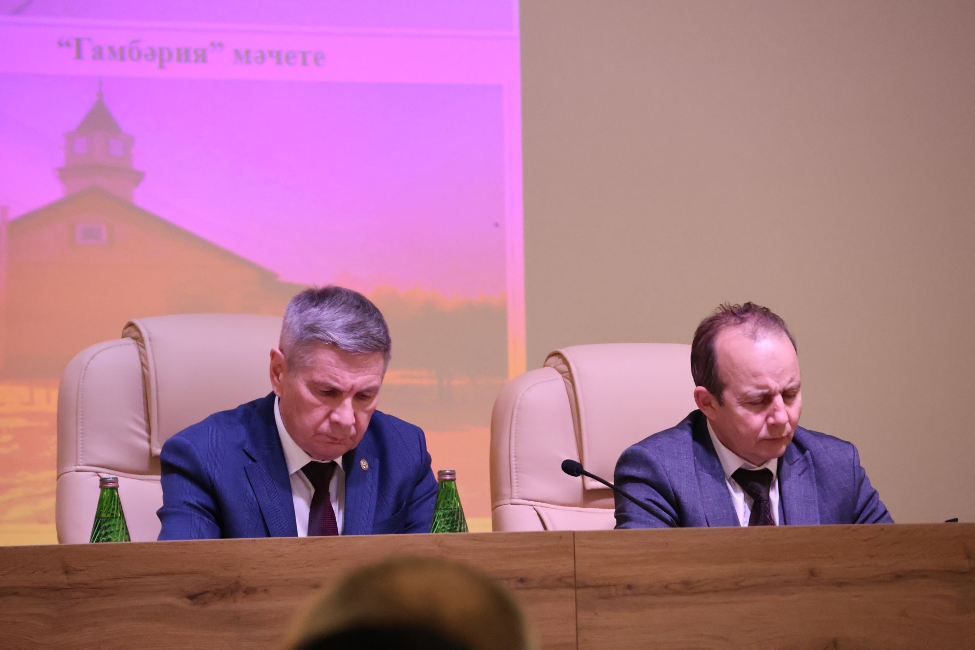 Актаныш районында «Яшьлек» яшьләр үзәгендә гражданнар җыены узды