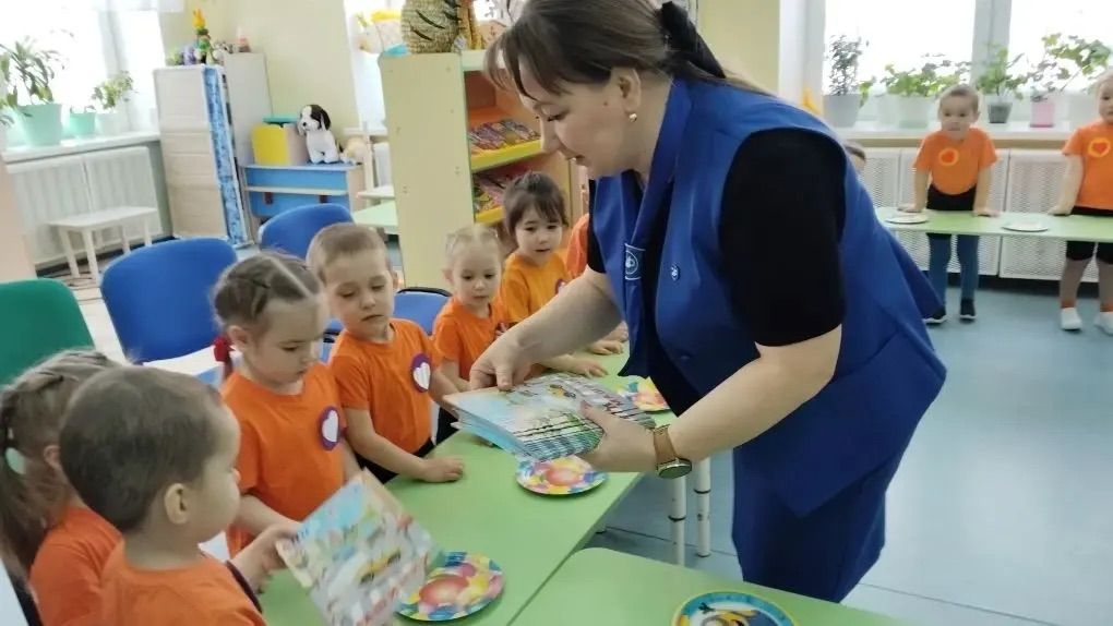 Маленькие пешеходы Большого Актаныша: в детском саду «Умырзая» изготовили светоотражатели