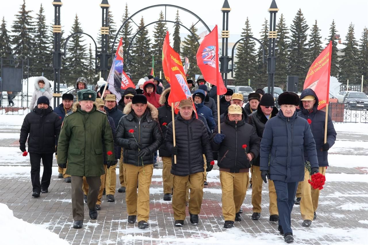 Җиңү паркында Совет гаскәрләрен Әфганстаннан чыгарылуга 37 ел тулуга багышланган тантаналы митинг узды