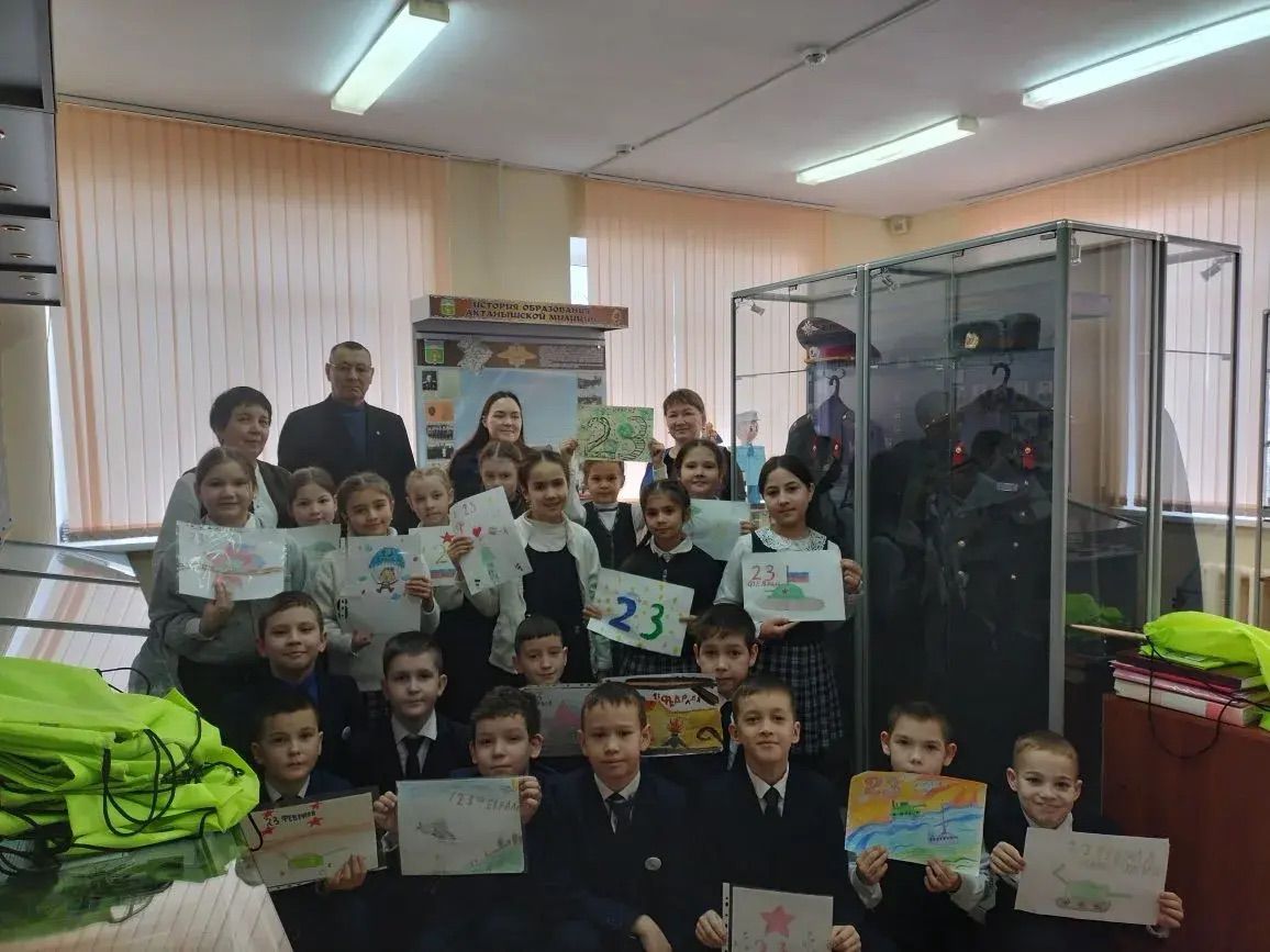 Укучылар Актаныш районындагы полиция хезмәте тарихы белән таныштылар
