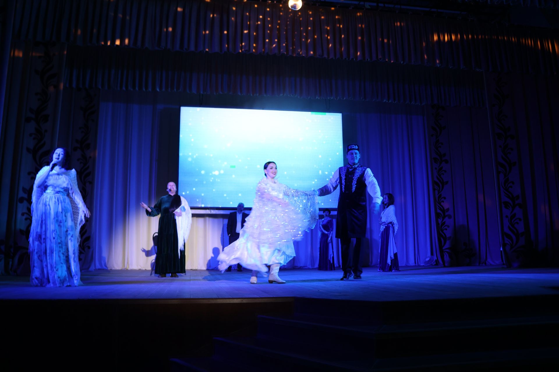 Роберт Сәләхиевне искә алу чарасыннан безнең фотолар