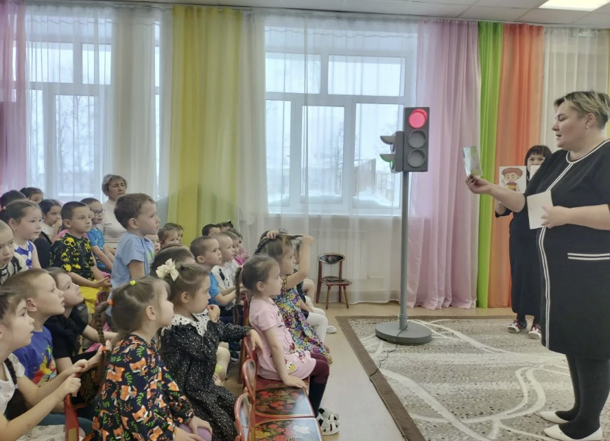 Актанышның 4 нче «Әтәчкәй» балалар бакчасында юл хәрәкәте кагыйдәләренә багышланган чара узды