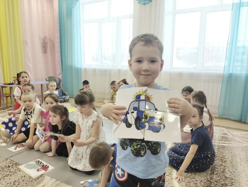 Актанышның 4 нче «Әтәчкәй» балалар бакчасында юл хәрәкәте кагыйдәләренә багышланган чара узды
