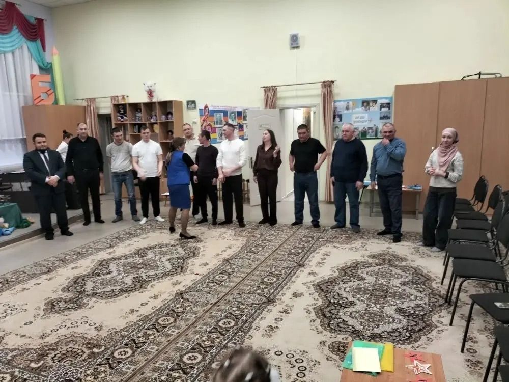 «Әти белән — хәвефсез!»: «Каенкай» балалар бакчасында Ватанны саклаучылар көнен файдалы уздырдылар