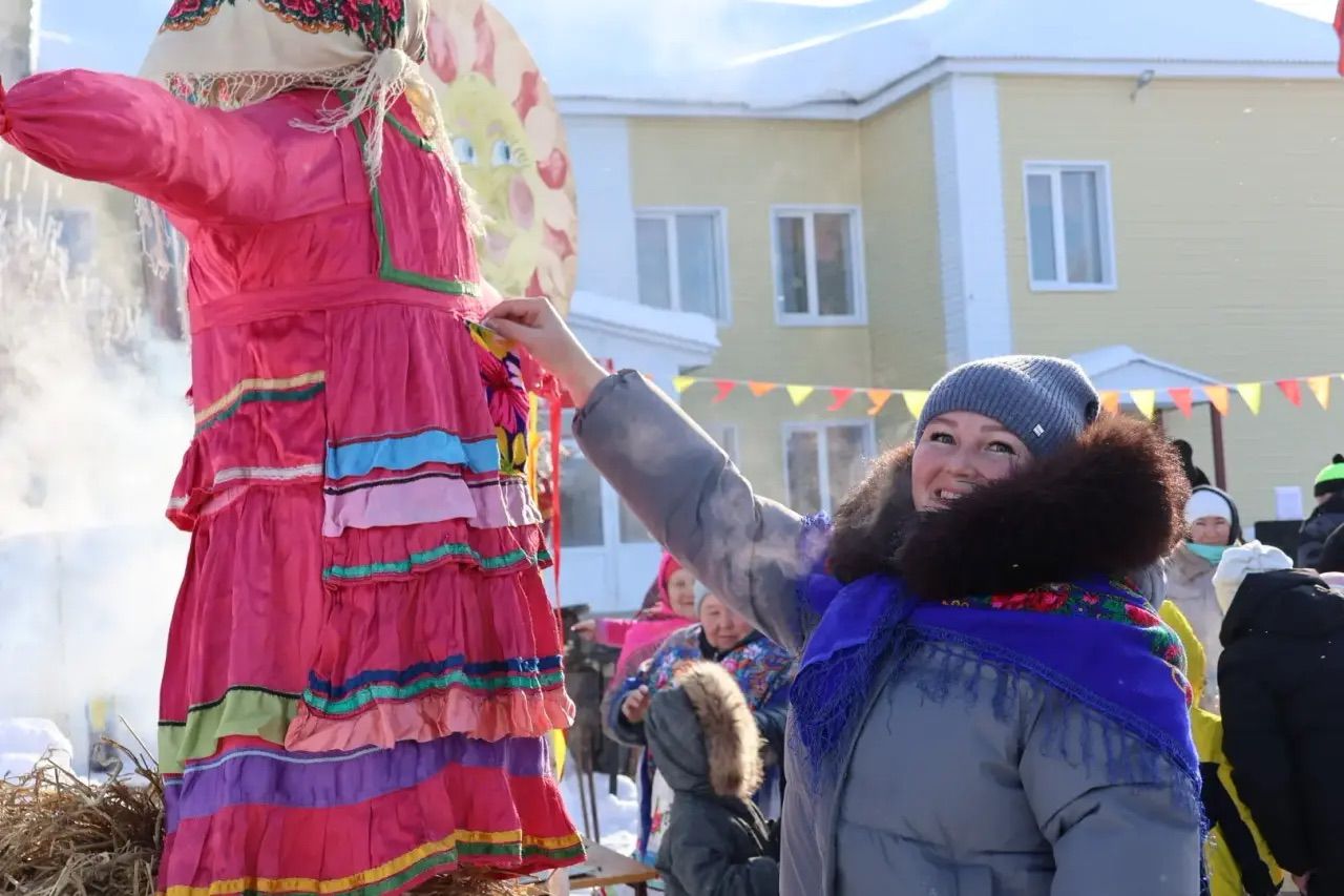 Хуш киләсең, көләч яз: Мари Суыксуында узган Уйярня бәйрәменнән безнең репортаж