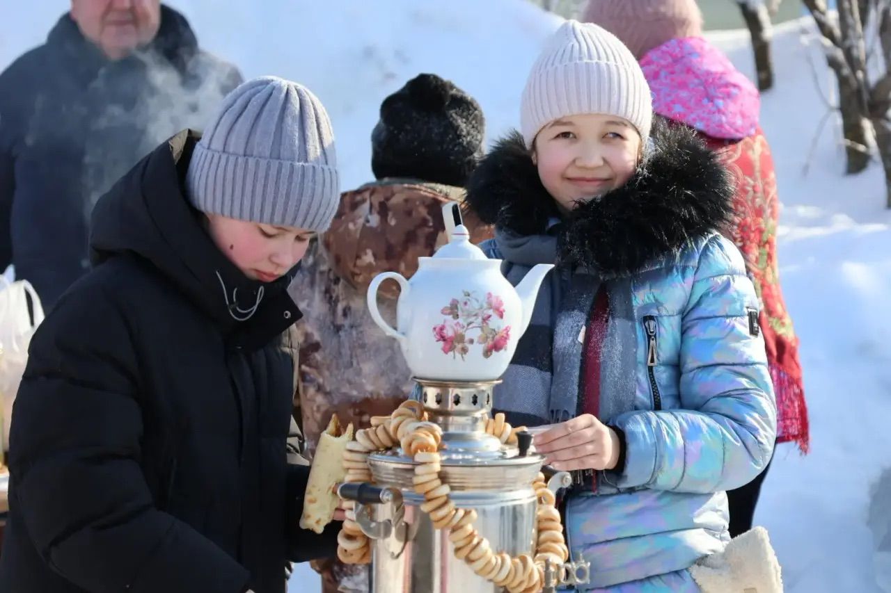 Хуш киләсең, көләч яз: Мари Суыксуында узган Уйярня бәйрәменнән безнең репортаж