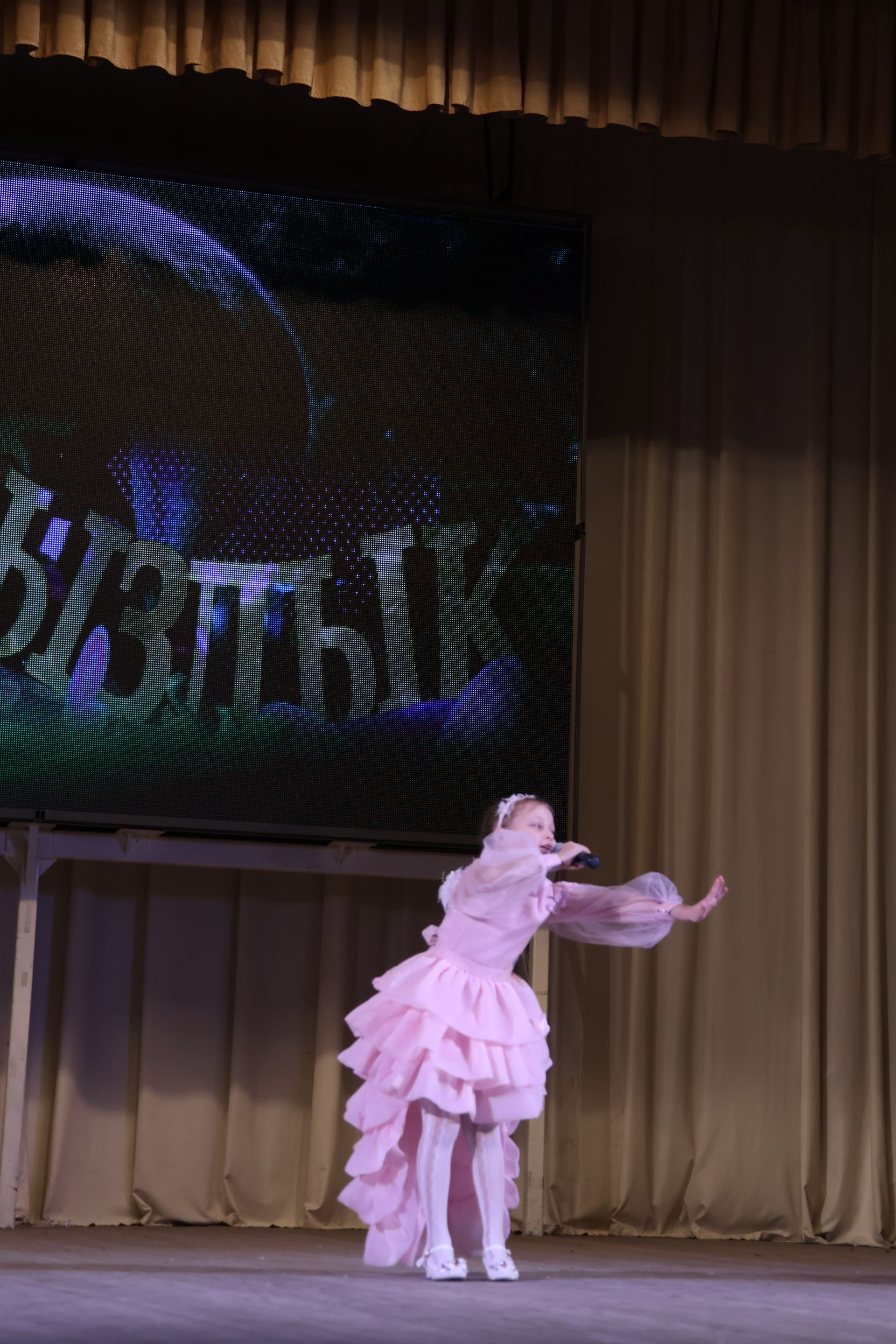 «Йолдызлык – 2026»: Балалар бакчалары гала-концертыннан безнең репортаж