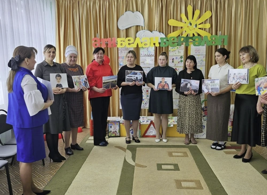 «Ромашка» балалар бакчасында тәрбиячеләр юл йөрү кагыйдәләренә өйрәтү буенча фикер алышты