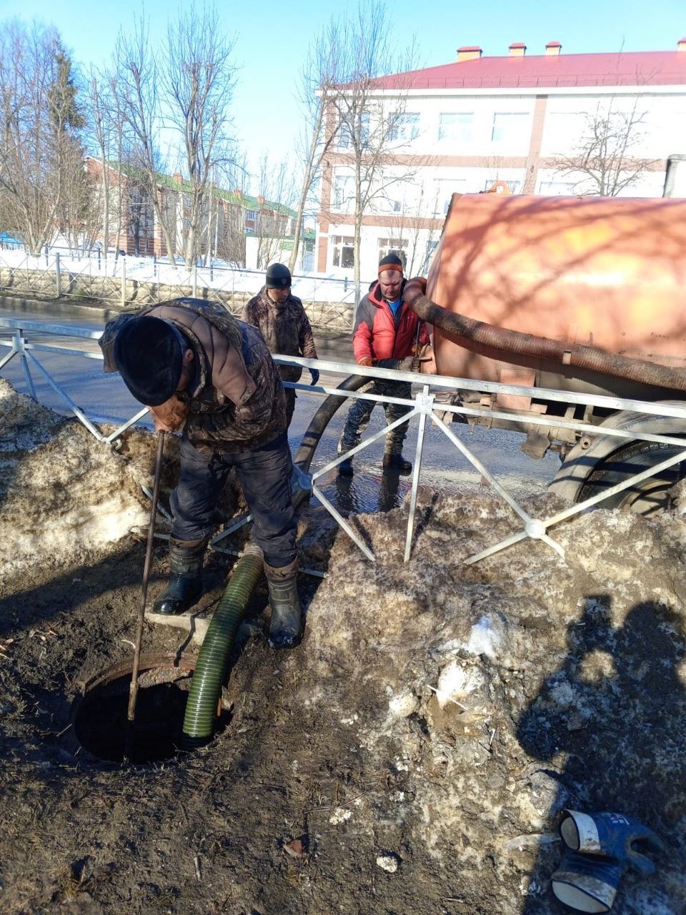 Коммуналь хезмәт һәр көн эштә