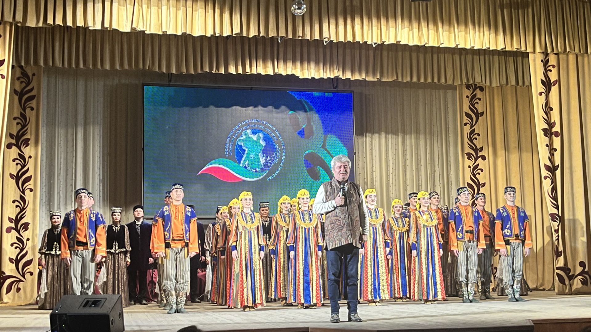 Татарстан Республикасы Дәүләт җыр һәм бию ансамбле Актаныш тамашачысына «Хәзинә» программасын тәкъдим итте