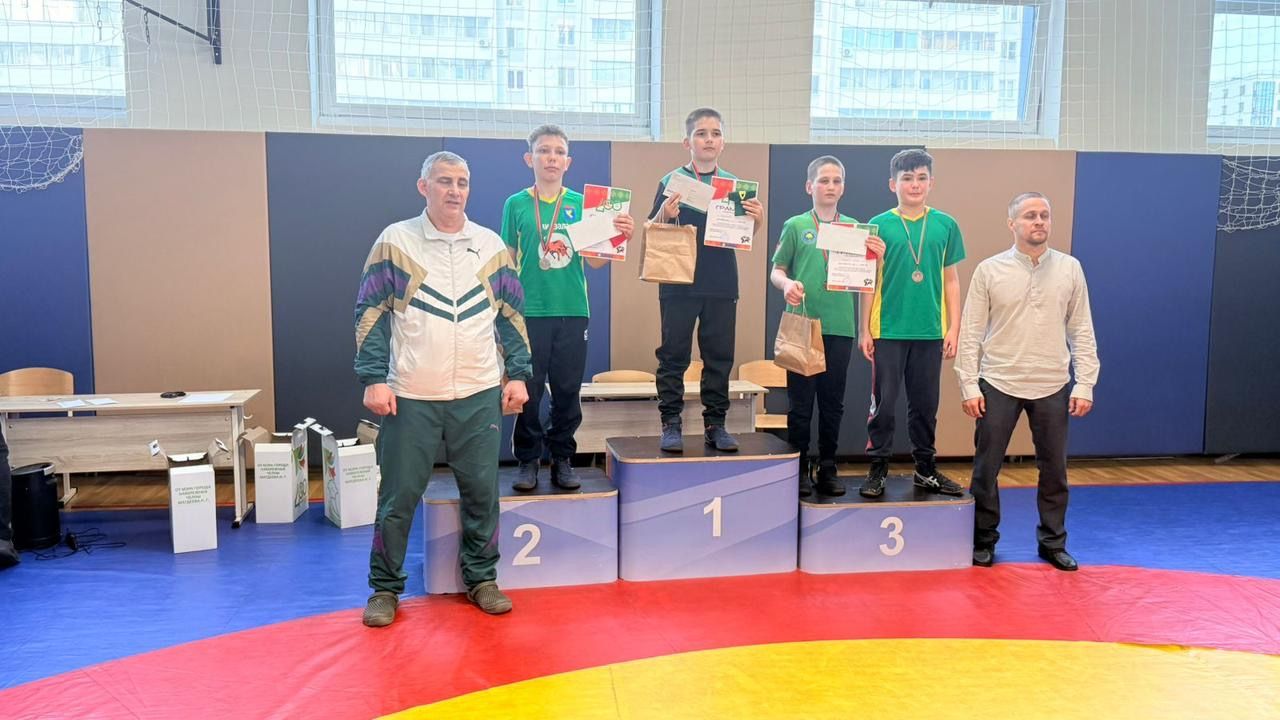 «Нур Баян» командасы Чаллының юбилеена багышланган көрәш ярышында уңышлы чыгыш ясады