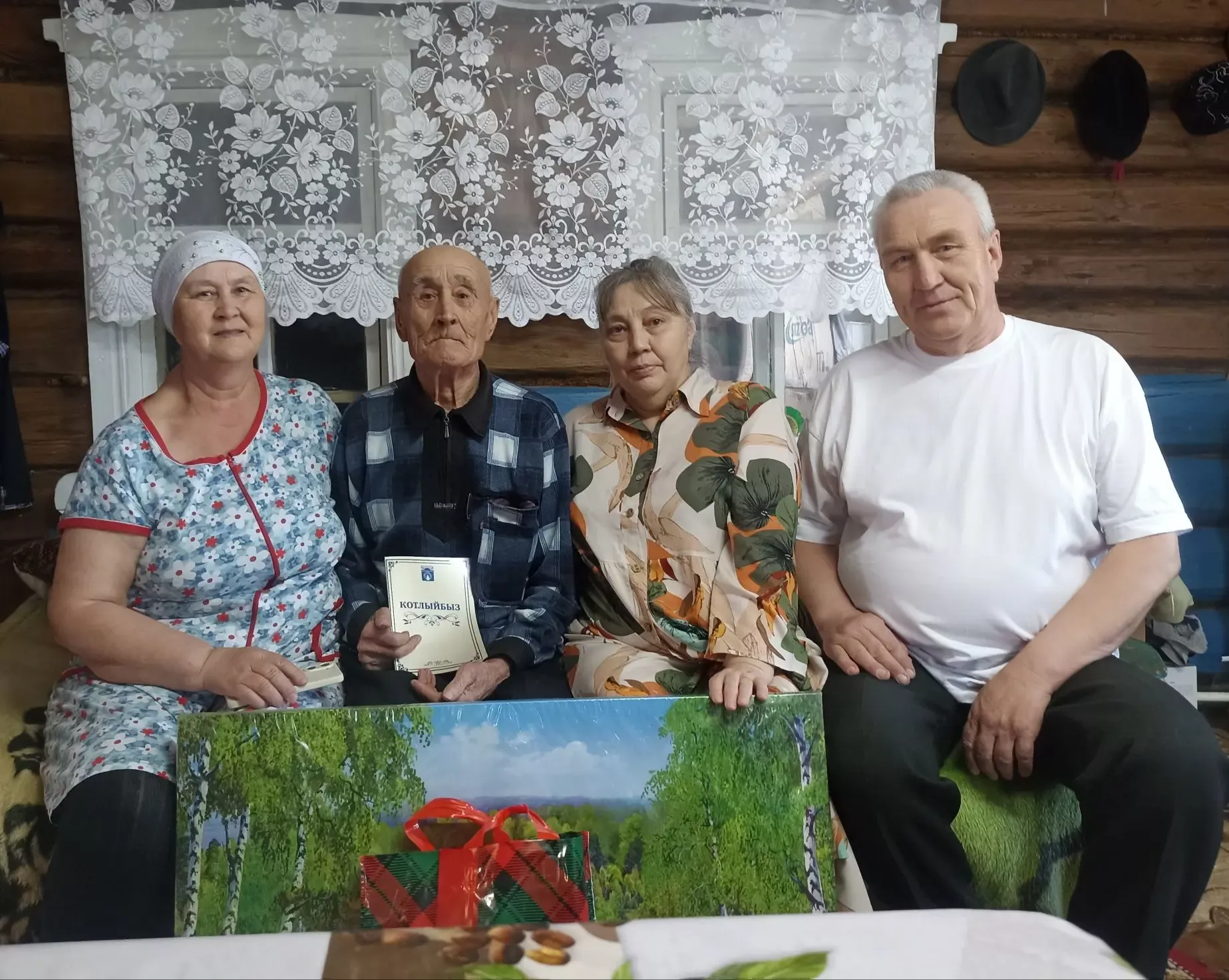 Адай авылында гомер бәйрәме: Фәнзур Флүн улы Флүновка — 90 яшь