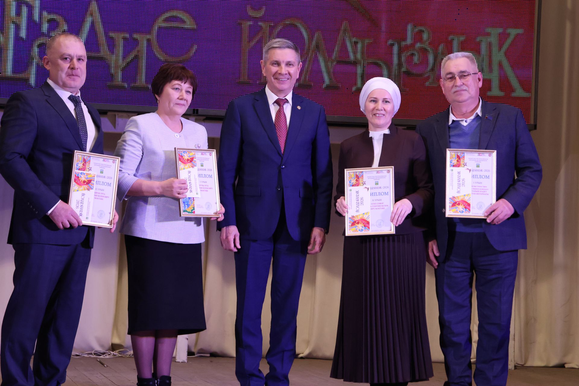 «Йолдызлык-2026»: Актаныш районы мәктәп укучыларының гала-концертыннан безнең репортаж