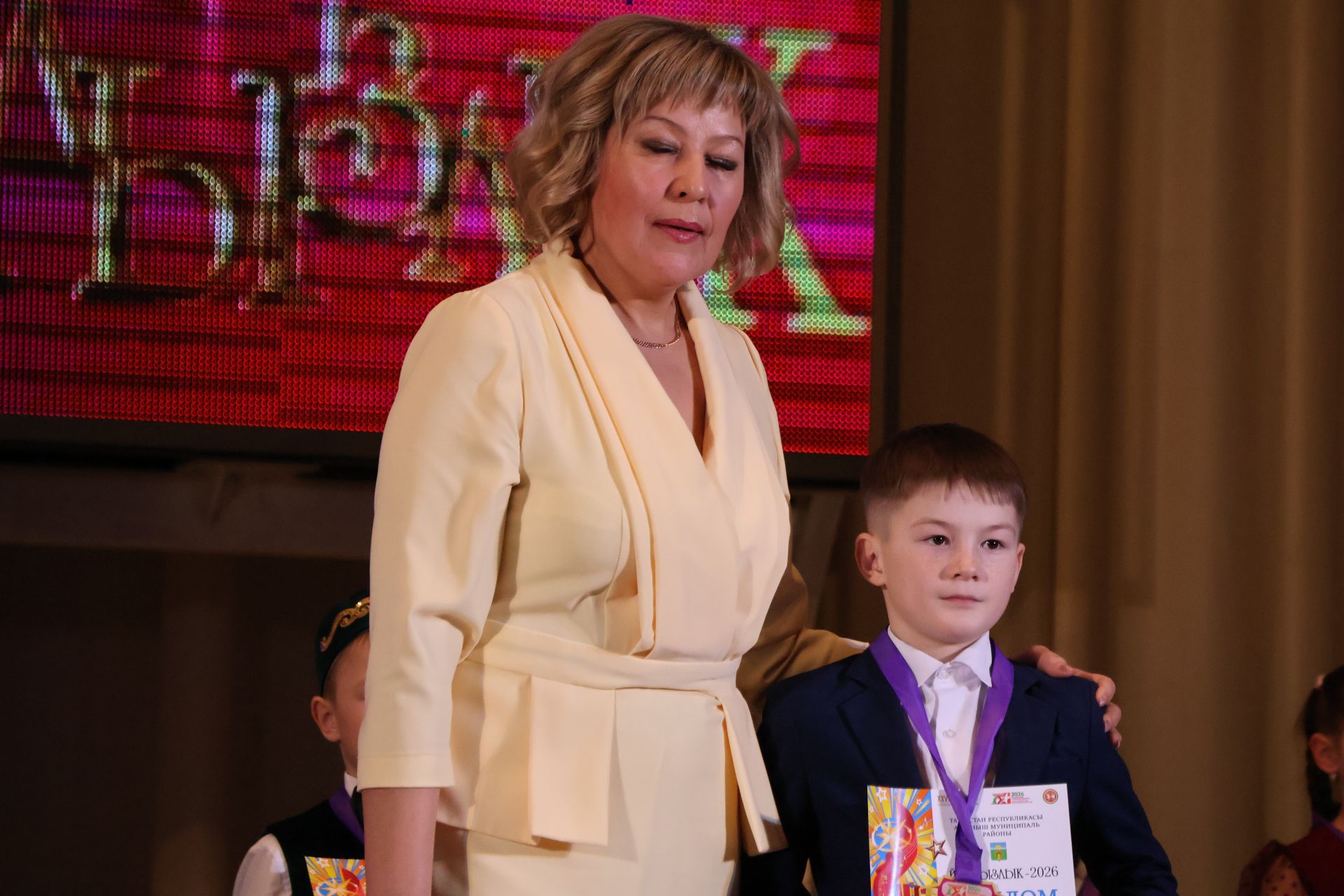 «Йолдызлык-2026»: Актаныш районы мәктәп укучыларының гала-концертыннан безнең репортаж