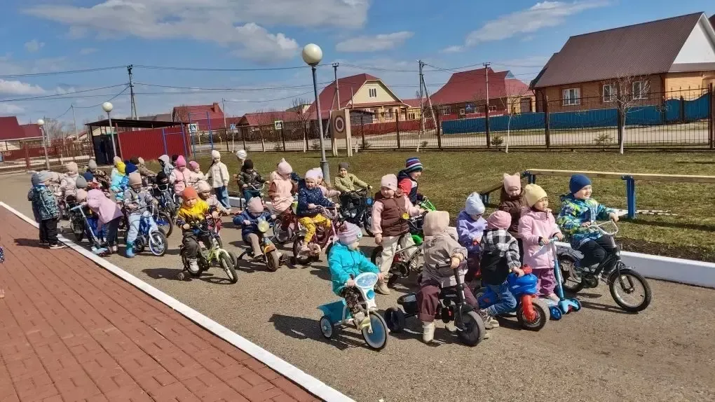 Сәламәт буласың килсә – педальләрне әйләндер!