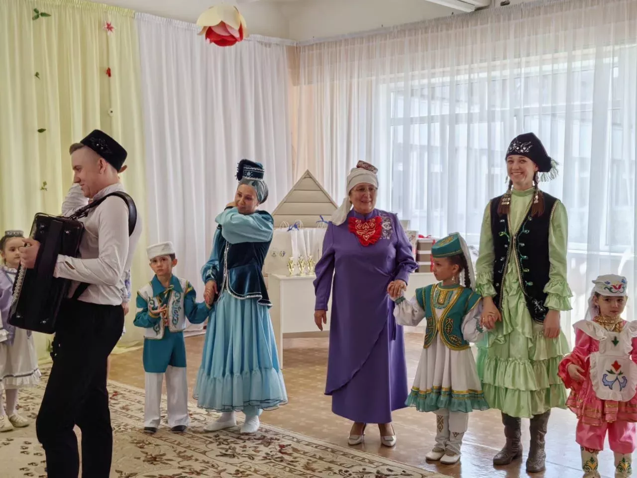 Бикмөхәммәтовлар гаиләсе – «Гаилә хәзинәләре» фестиваленең Гран-при иясе!