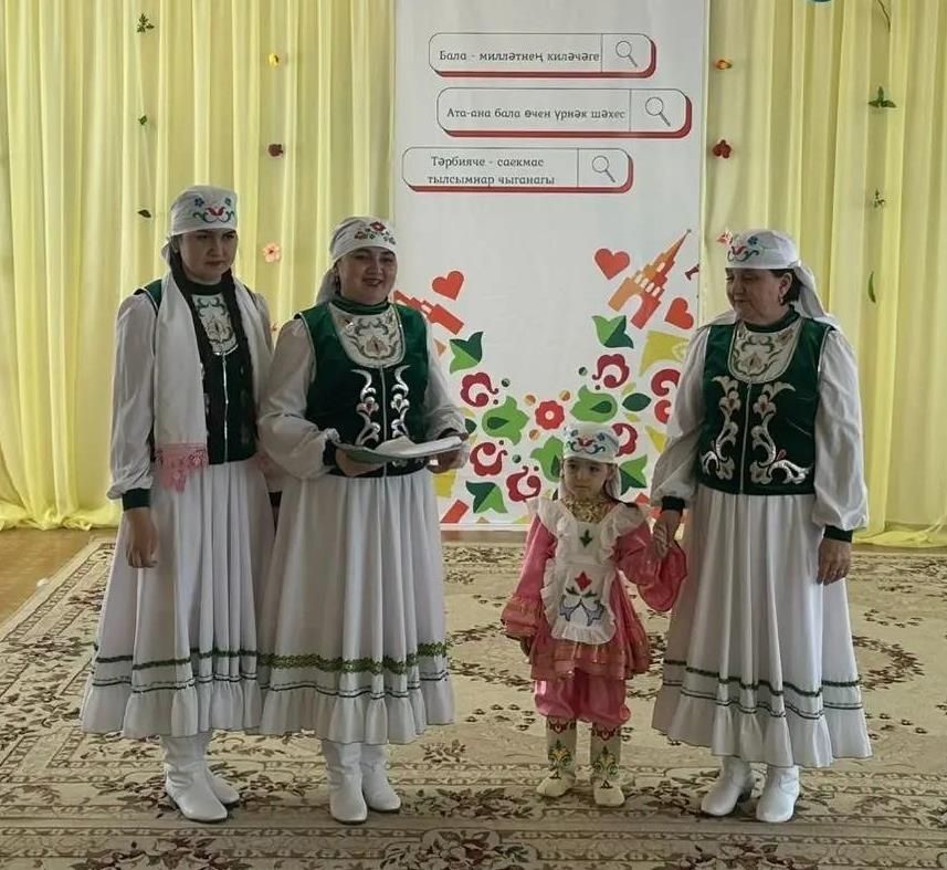 Әхмәтовлар гаиләсе — республикакүләм фестиваль призёры