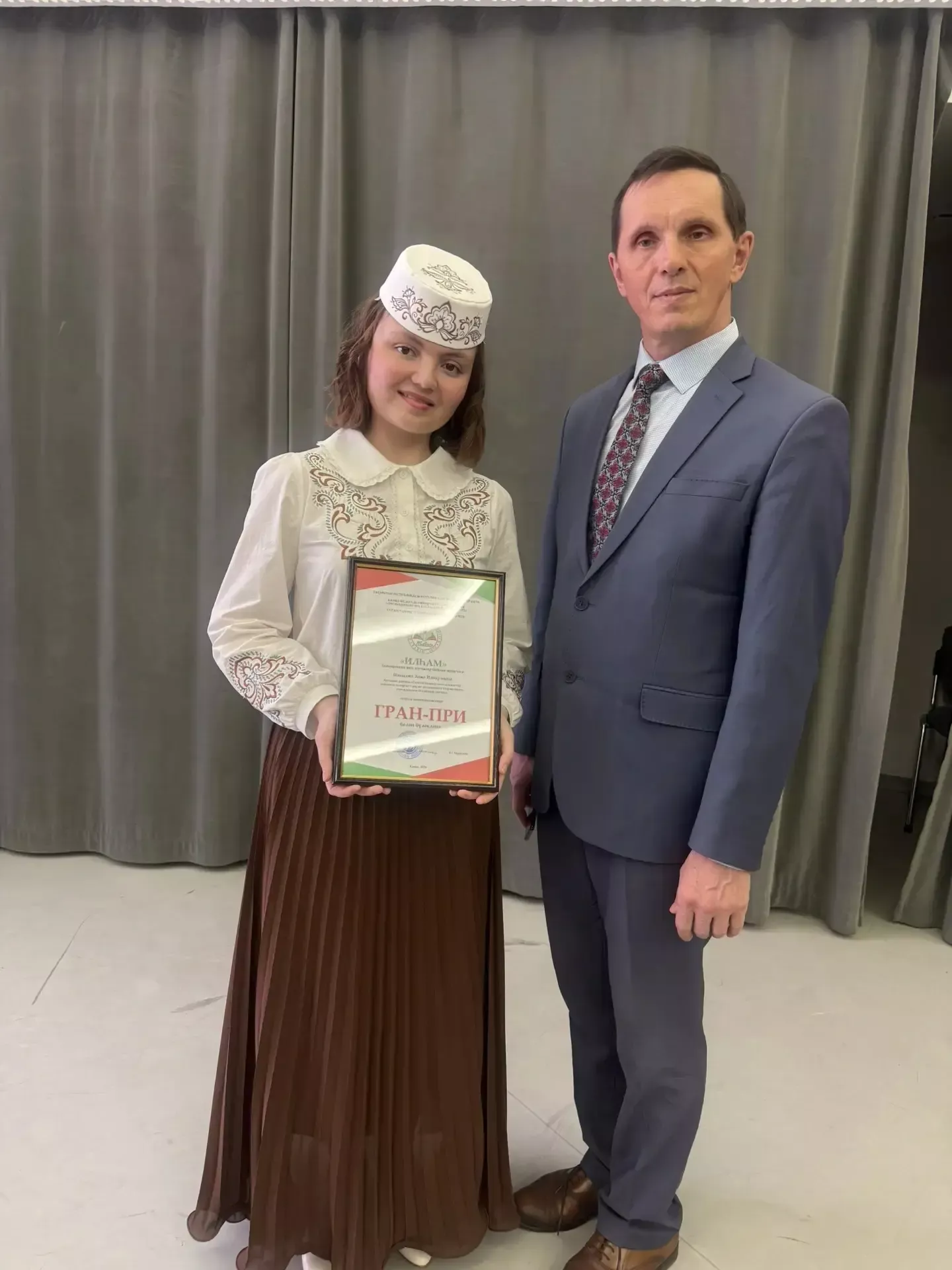 Бөтенроссия “Илһам” яшь язучылар бәйгесендә безнекеләр — җиңүчеләр!