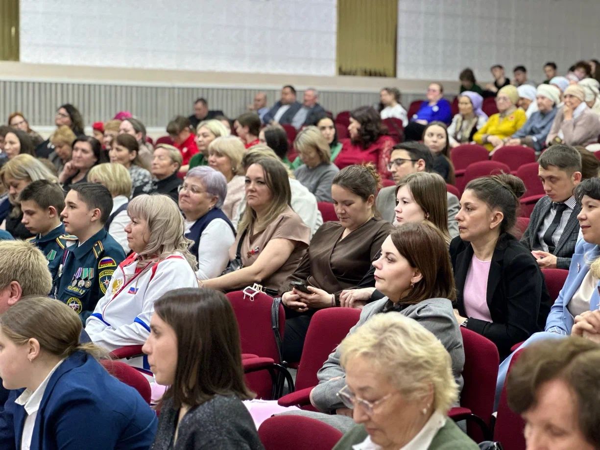 Актаныш районы вәкиле “Ярдәм янәшә. Помощь рядом” патриотик форумында катнашты