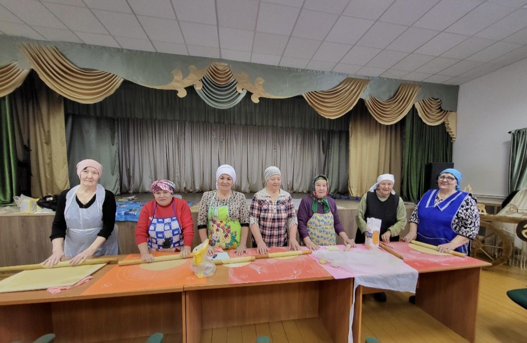 СВОдан рәхмәт сүзе: Әтәс өлкәннәре фронттагы якташларны 24 маскировка челтәре белән сөендерде