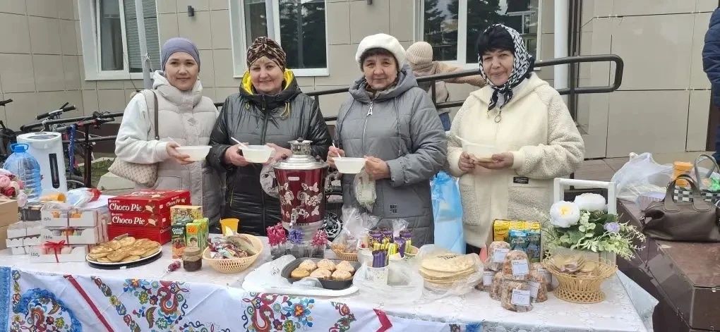 Актанышның 2нче санлы мәктәбендә хәйрия ярминкәсе һәм «Карга боткасы» бәйрәме узды